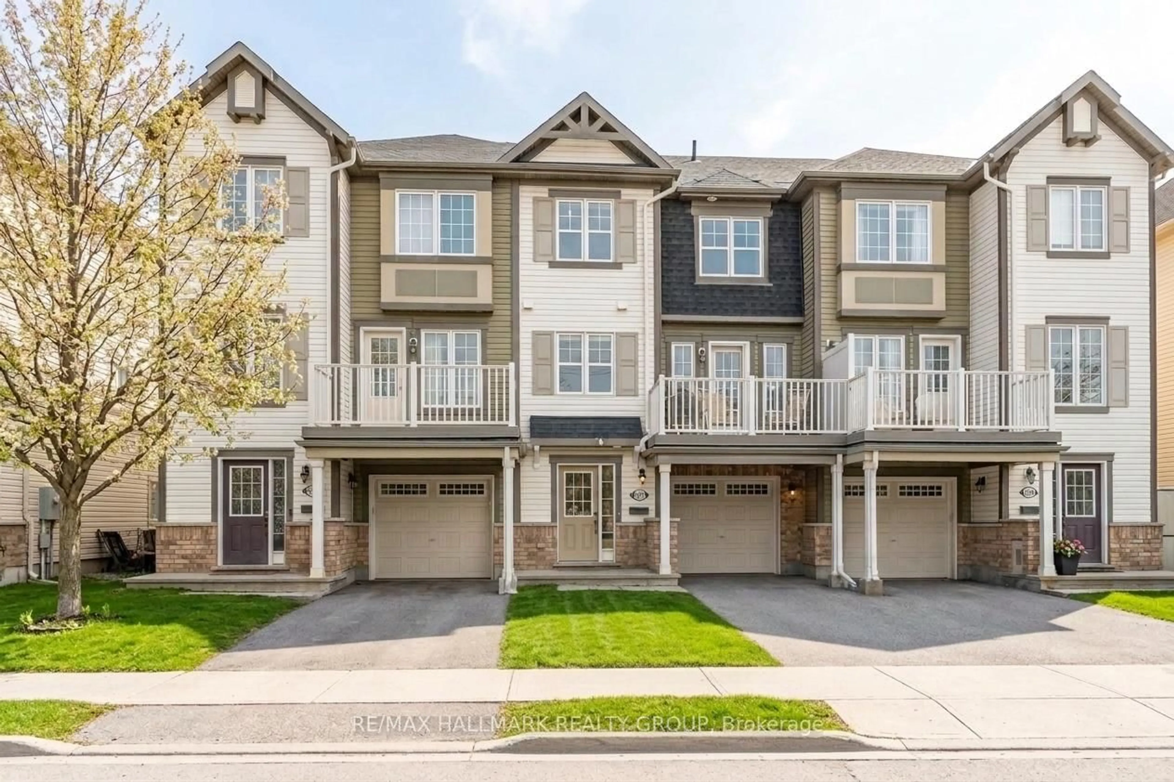 Unknown for 1891 Maple Grove Rd, Stittsville Ontario K2S 0P1