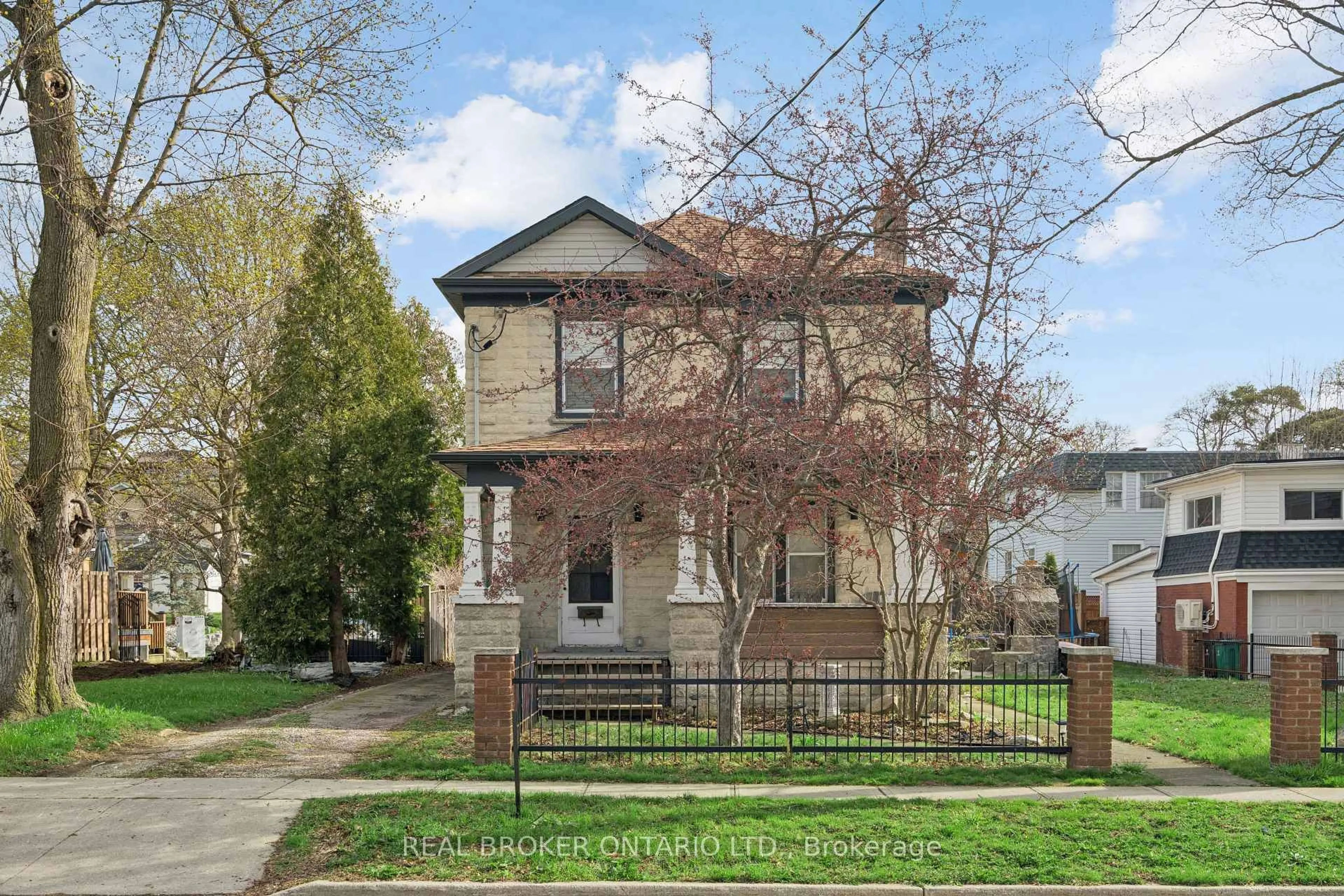 Home with brick exterior material, street for 855 Hamilton St, Cambridge Ontario N3H 3E7