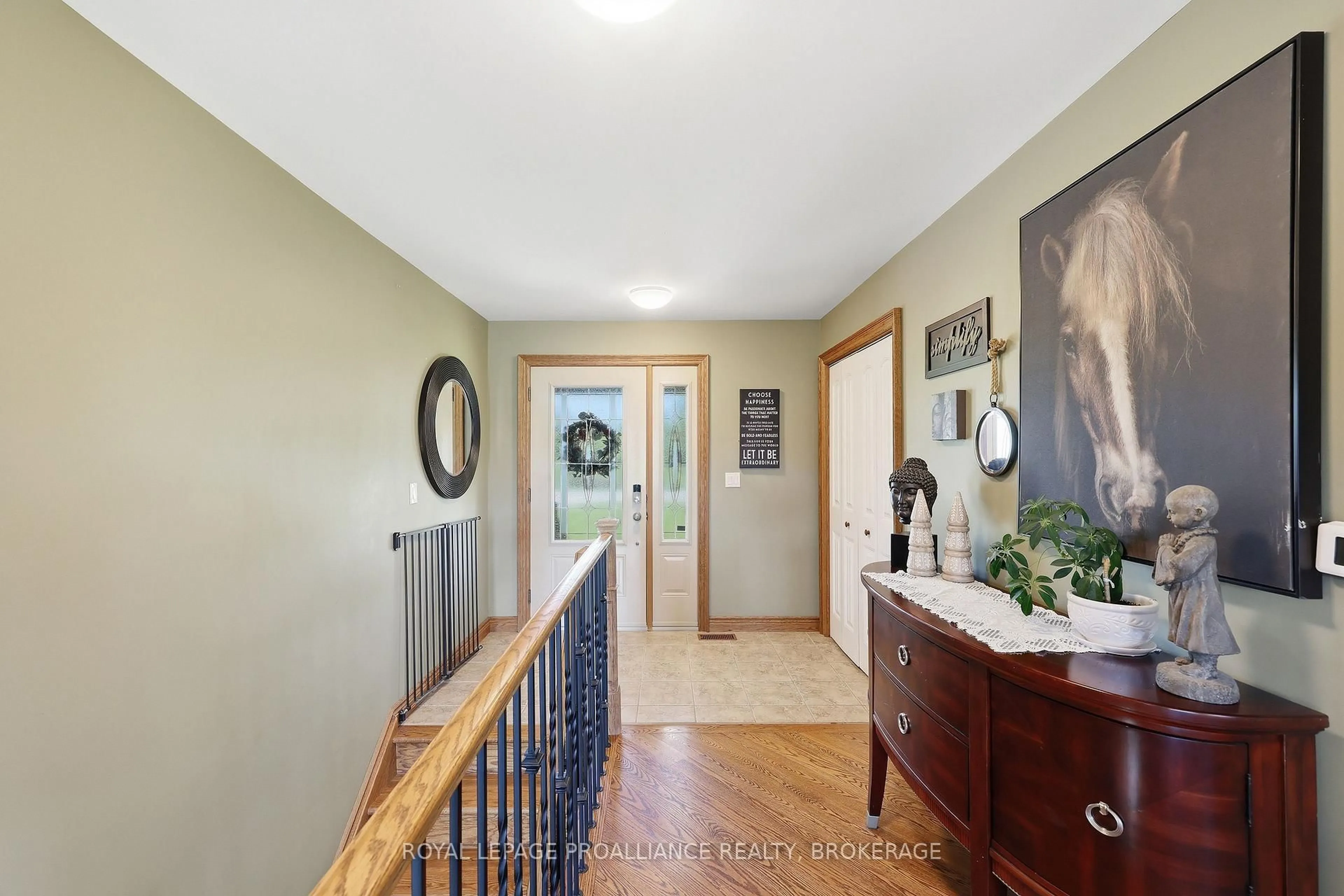 Indoor entryway for 4279 Arena Boundary Rd, Godfrey Ontario K0H 1T0