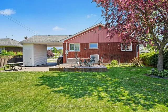 205 Airth Blvd, Renfrew 3