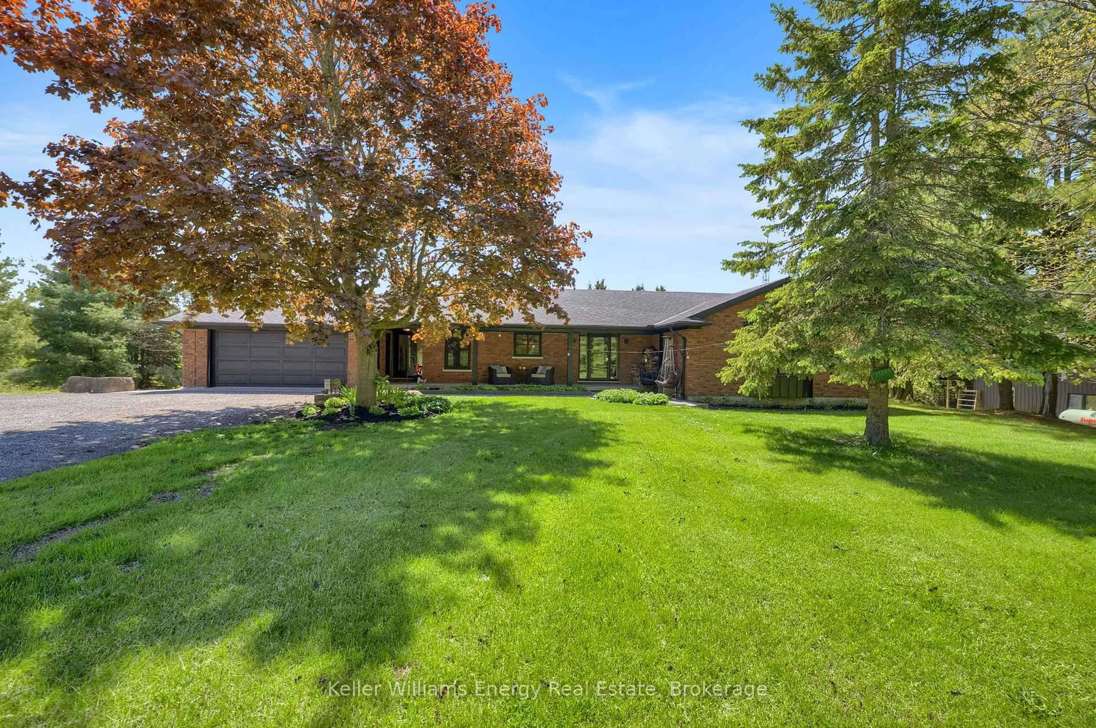 A pic from outside/outdoor area/front of a property/back of a property/a pic from drone, street for 7814 Richardson's Rd, Port Hope Ontario L0A 1B0