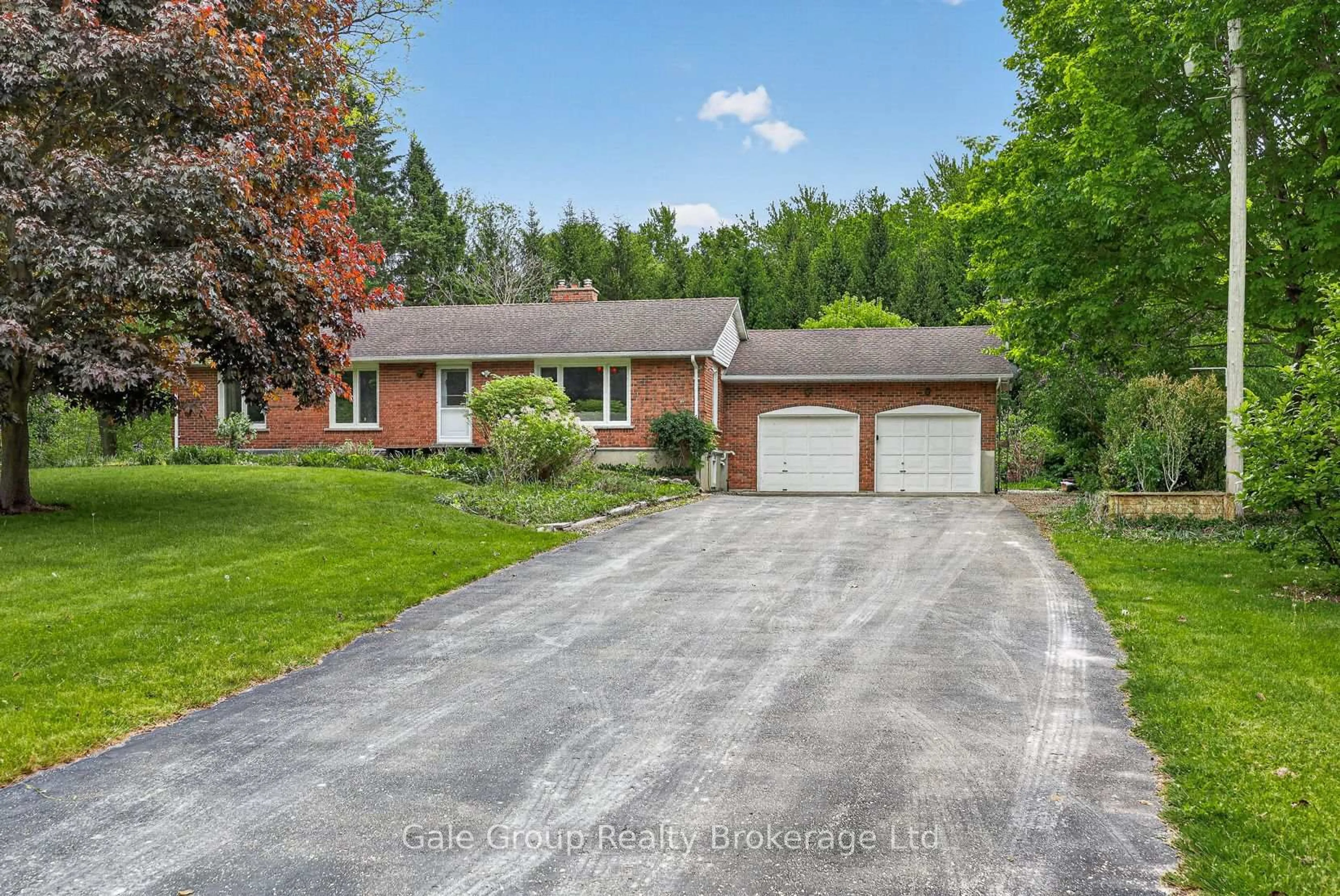 A pic from outside/outdoor area/front of a property/back of a property/a pic from drone, street for 565912 Towerline Rd, Norwich Ontario N4S 7W3