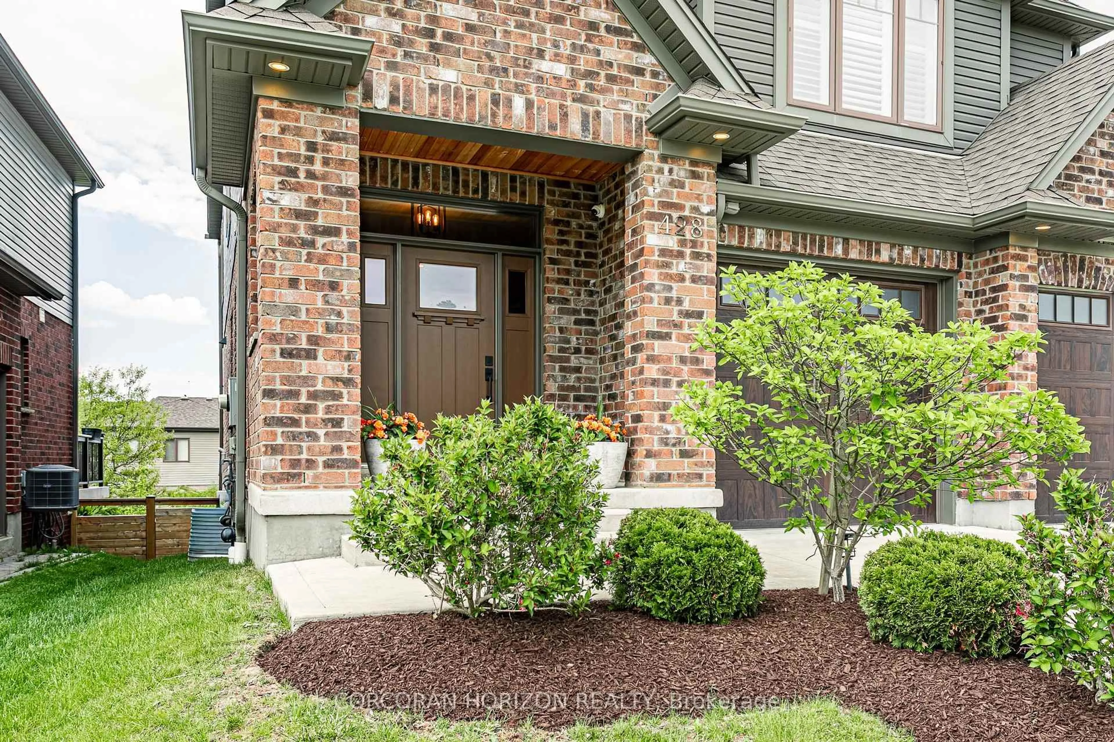 Home with brick exterior material, street for 428 Twinleaf St, Waterloo Ontario N2J 3Z4
