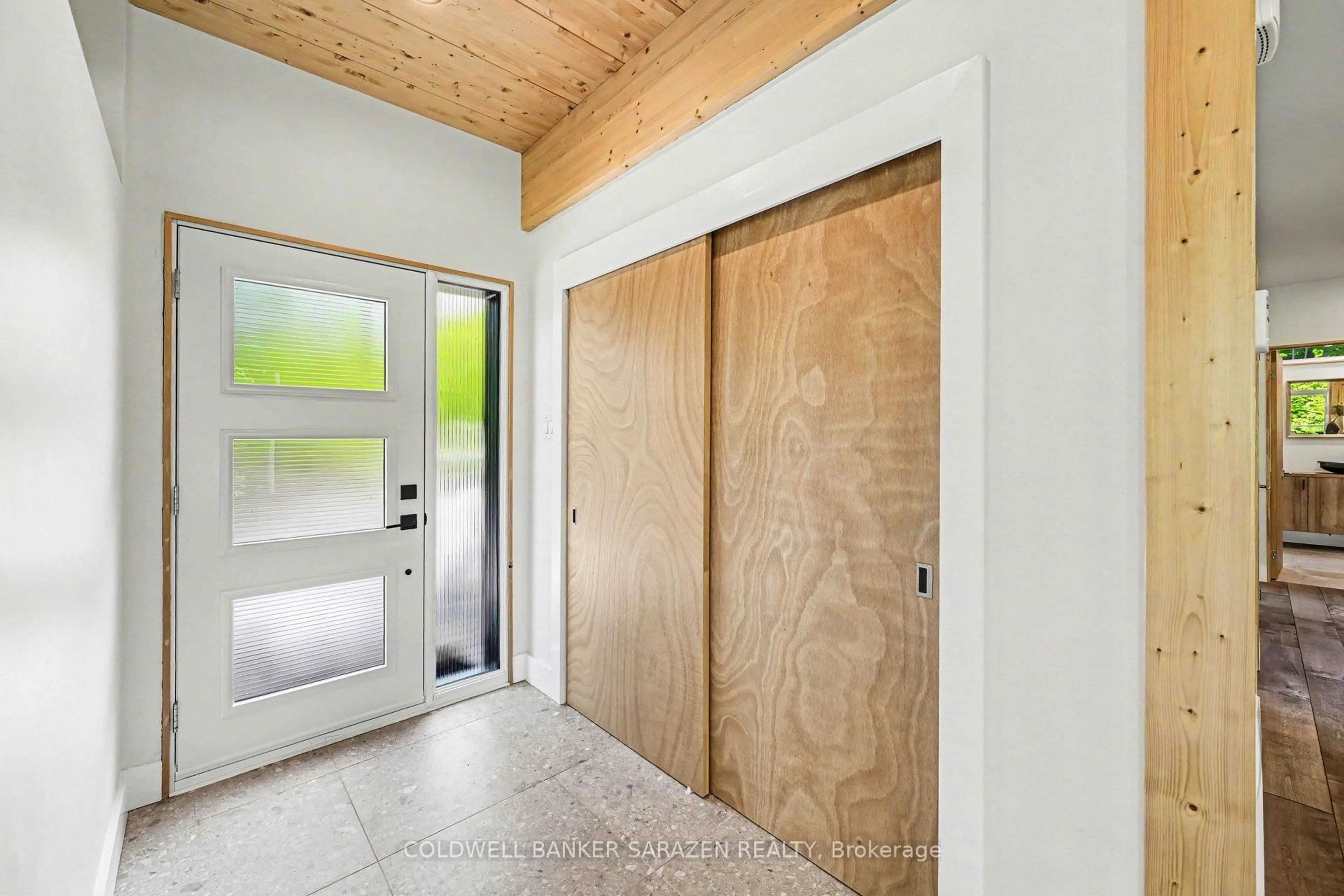 Indoor entryway for 205 Shady Maple Rd, Burnstown Ontario K0J 1G0