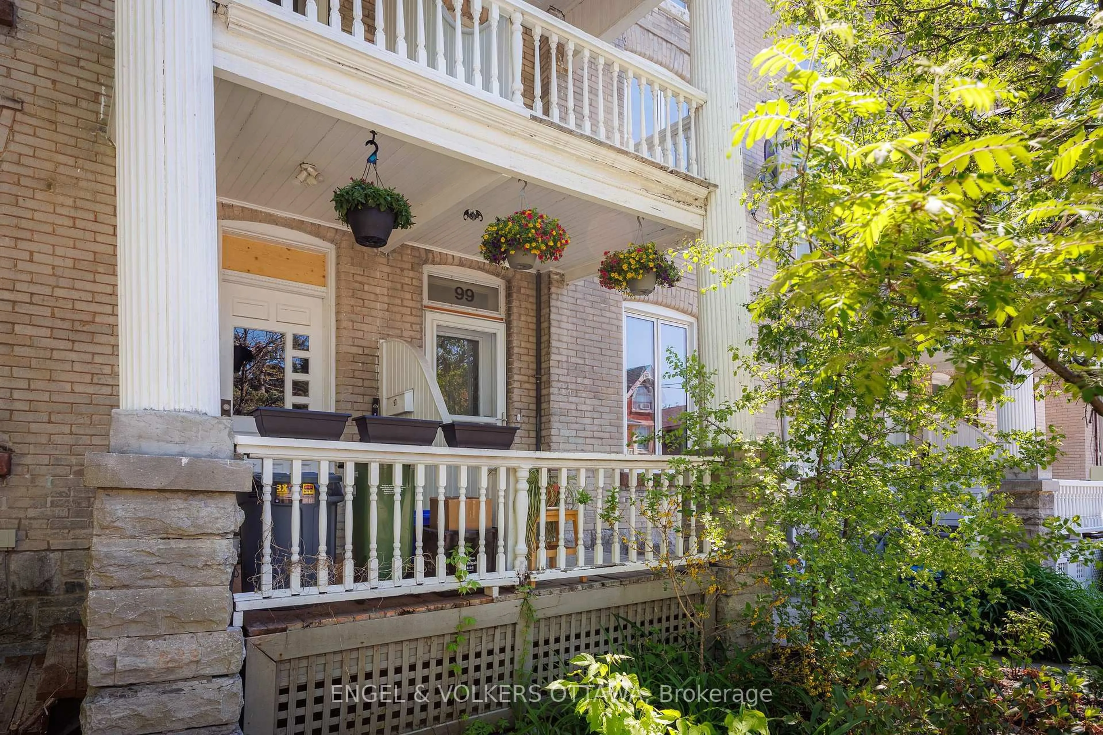 Patio, street for 99 Goulburn Ave, Ottawa Ontario K1N 8C9