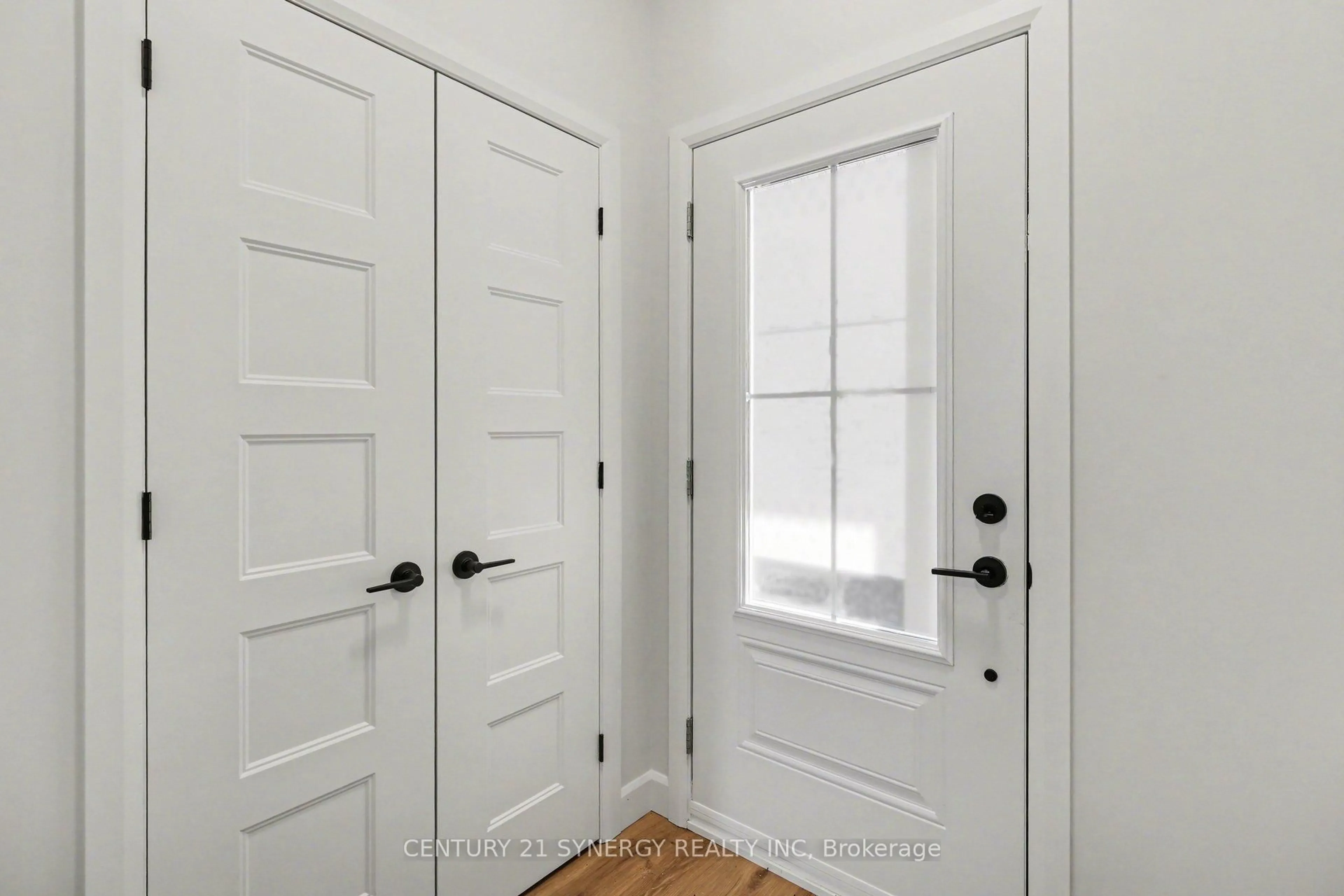Indoor entryway for 38 Nicole St, North Stormont Ontario K0A 1R0
