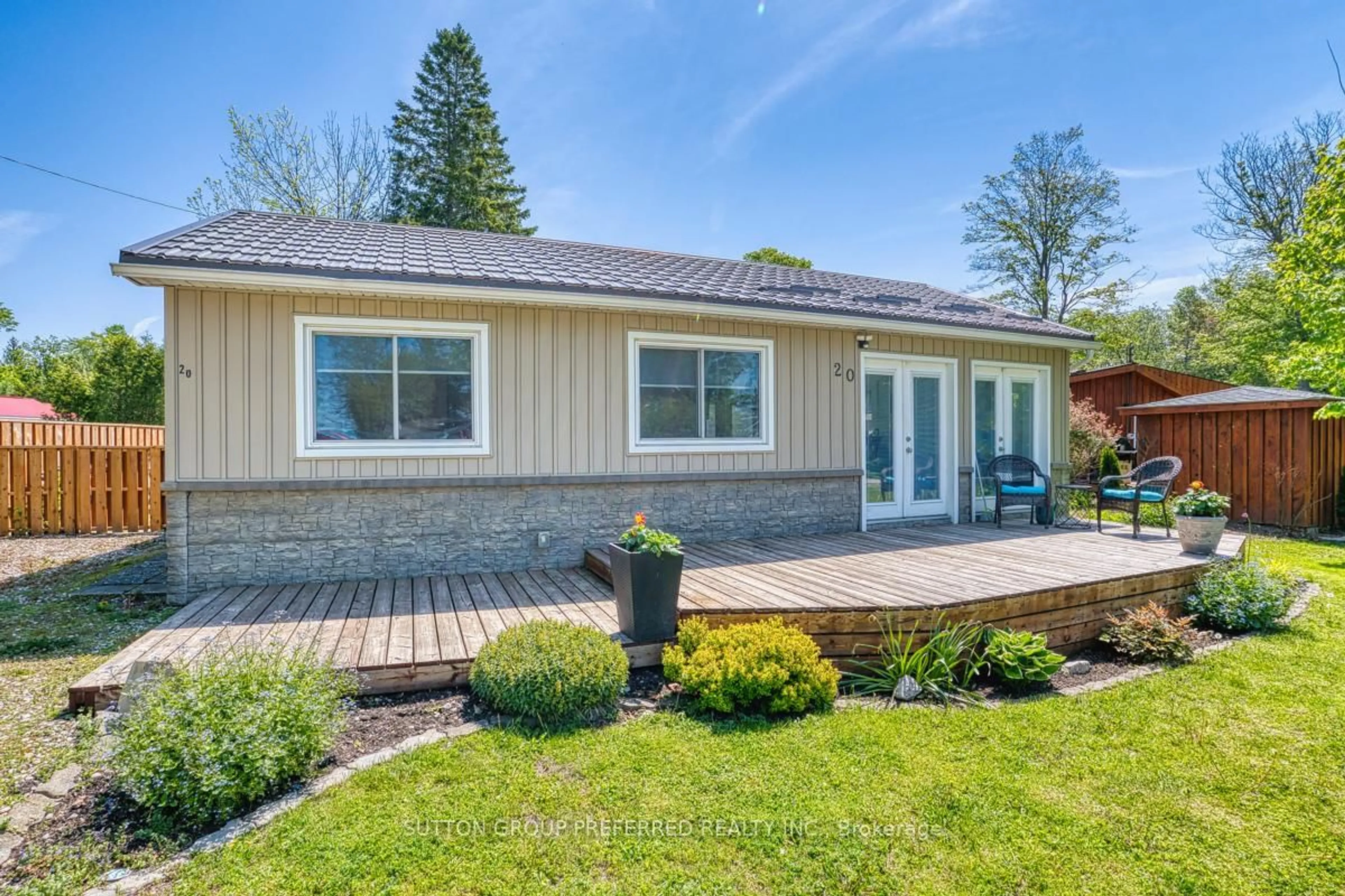Home with vinyl exterior material, street for 20 Bluewater Dr, Central Huron Ontario N7A 3X8