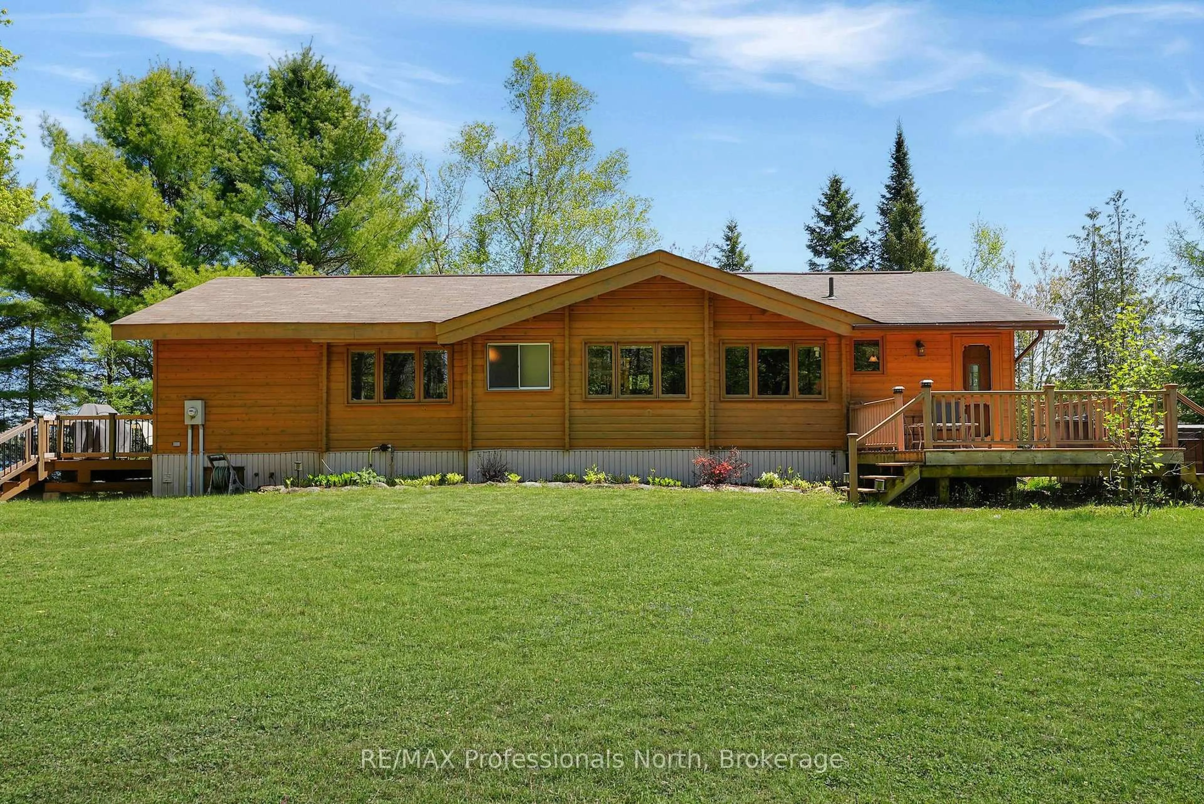 Home with vinyl exterior material, unknown for 1366 Hospitality Rd, Minden Hills Ontario K0M 2K0