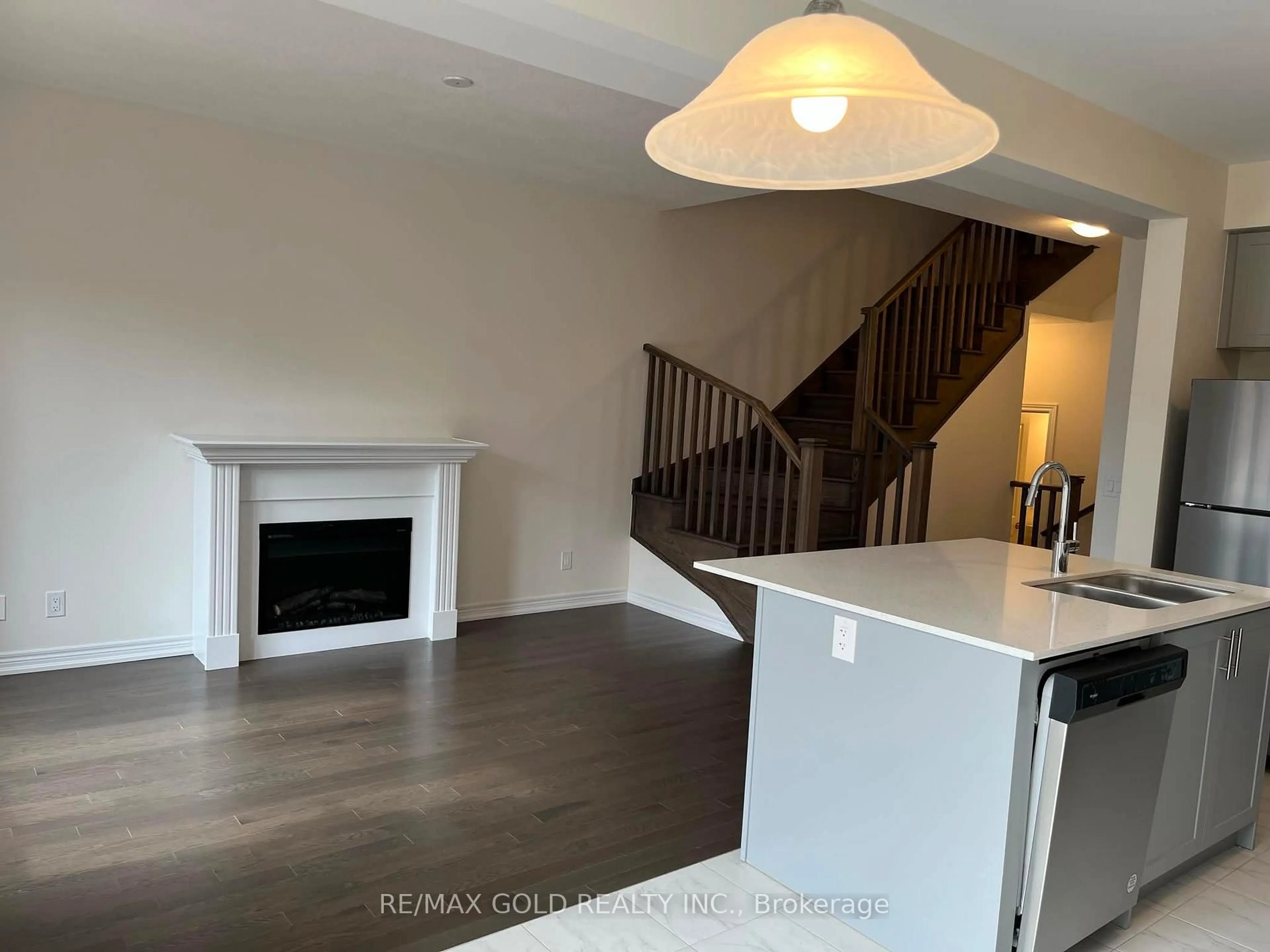 A pic of a room for 90 Grassbourne Ave, Kitchener Ontario N2R 0S5