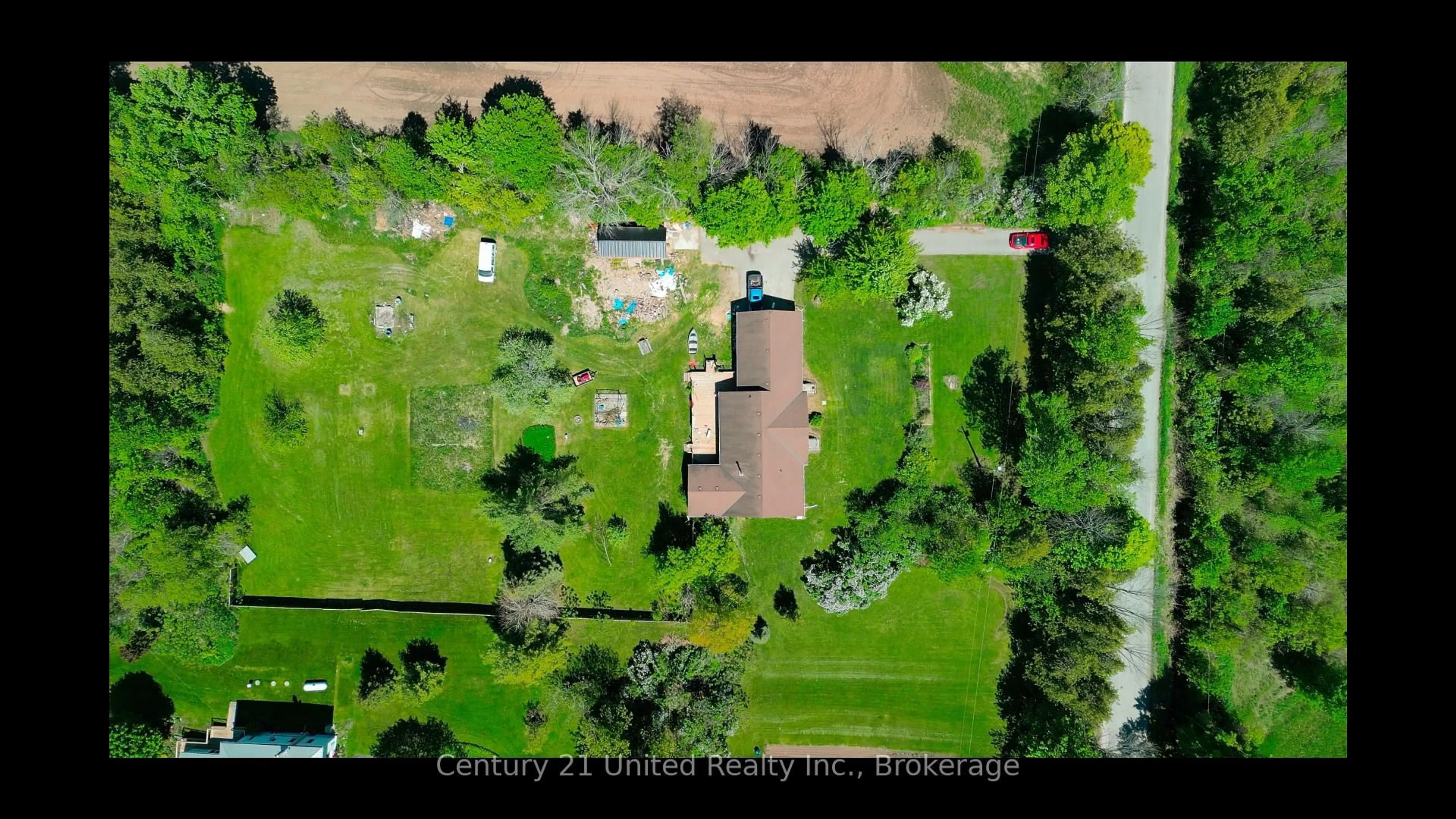 A pic from outside/outdoor area/front of a property/back of a property/a pic from drone, unknown for 1592 12th Line Smith, Selwyn Ontario K0L 2H0