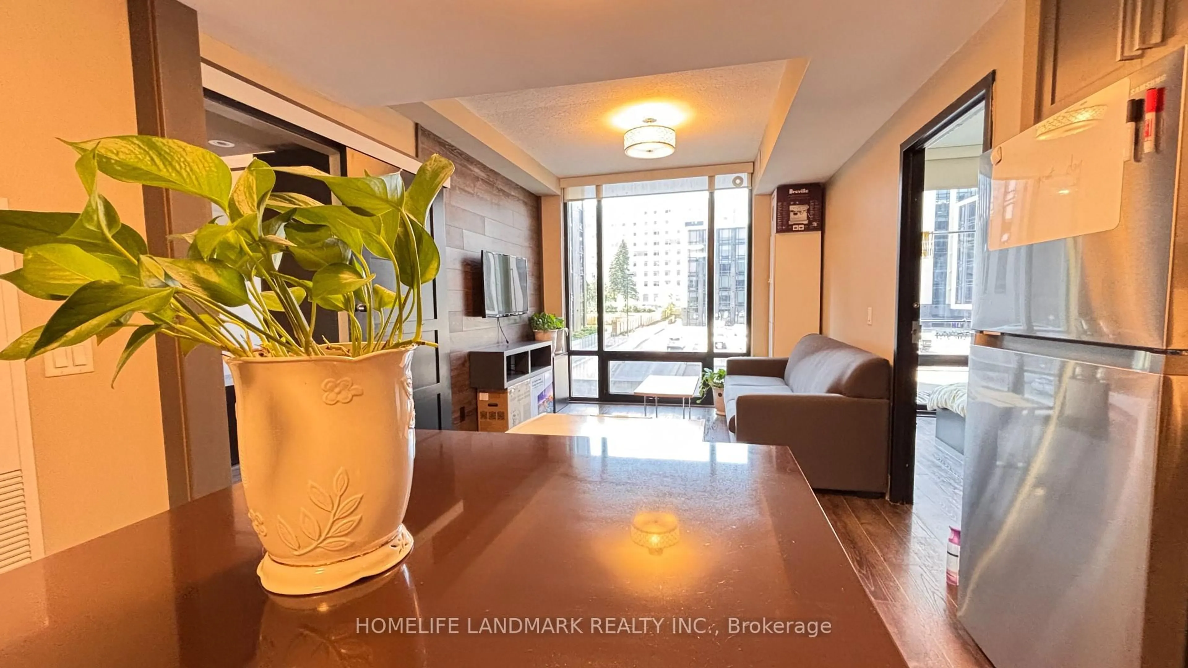 Indoor foyer for 330 PHILLIP St #N217, Waterloo Ontario N2L 3W9