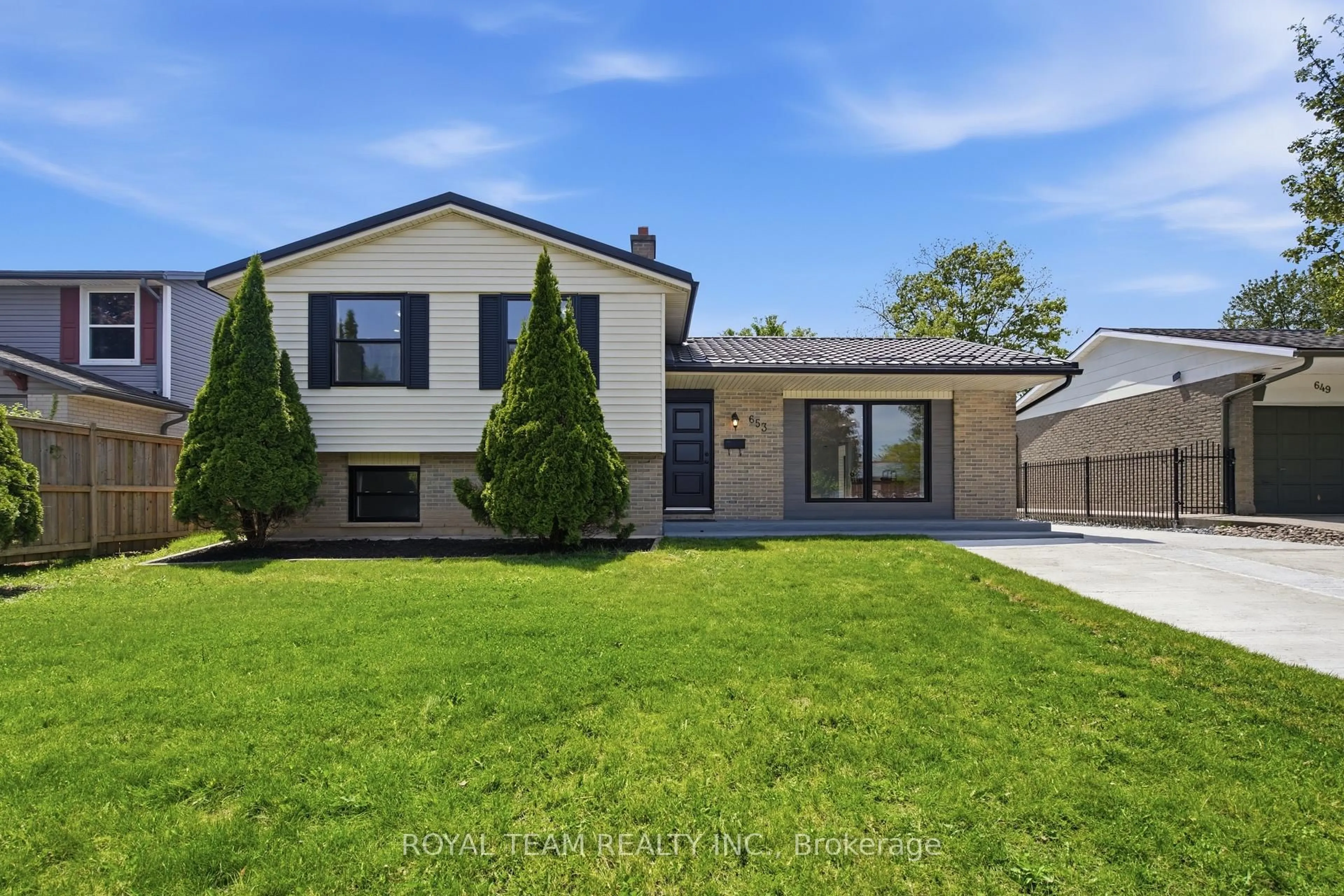 Unknown for 653 Steeplechase Dr, London South Ontario N6J 3P3