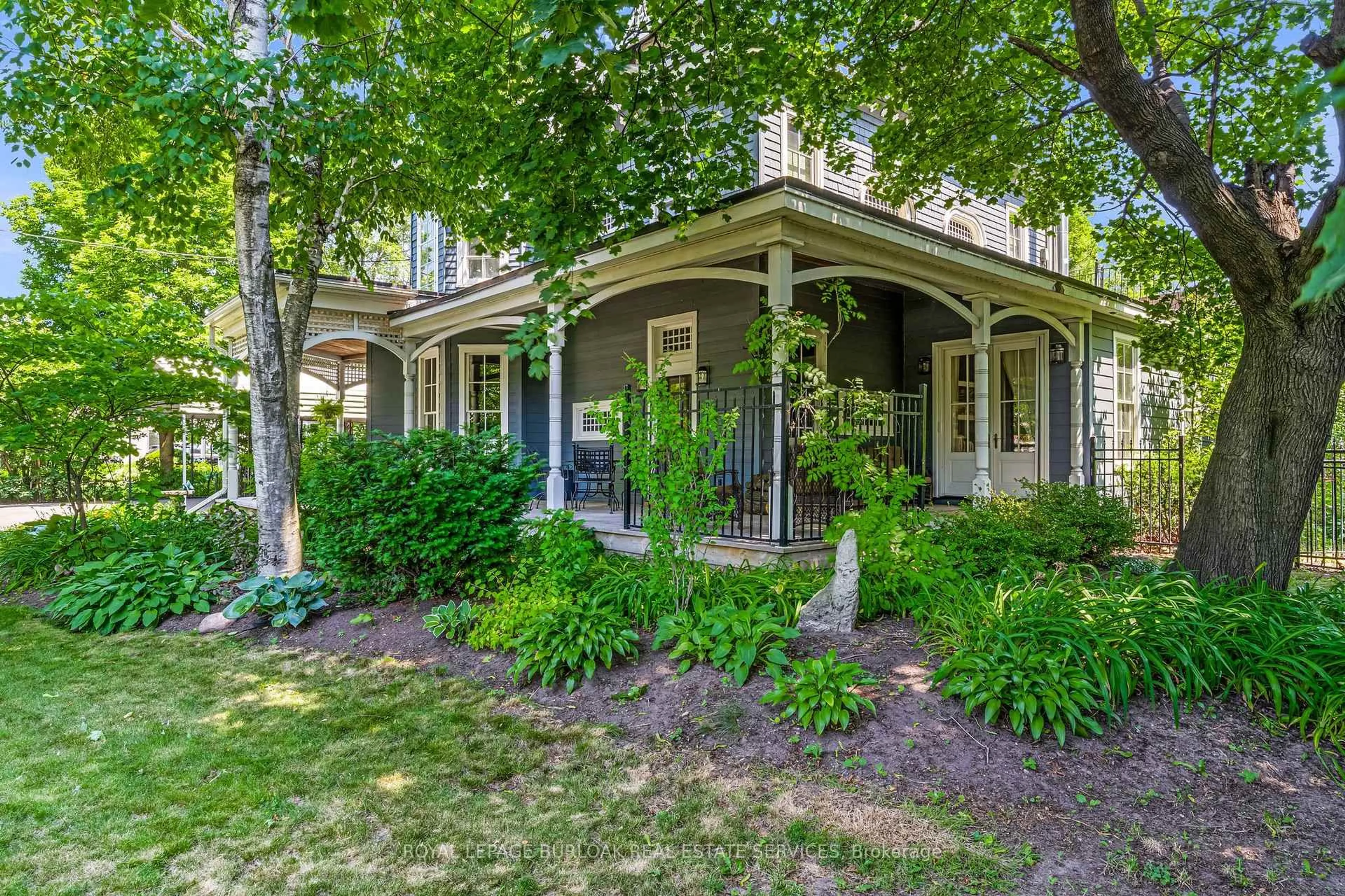 Unknown for 957 Beach Blvd, Hamilton Ontario L8H 6Z7
