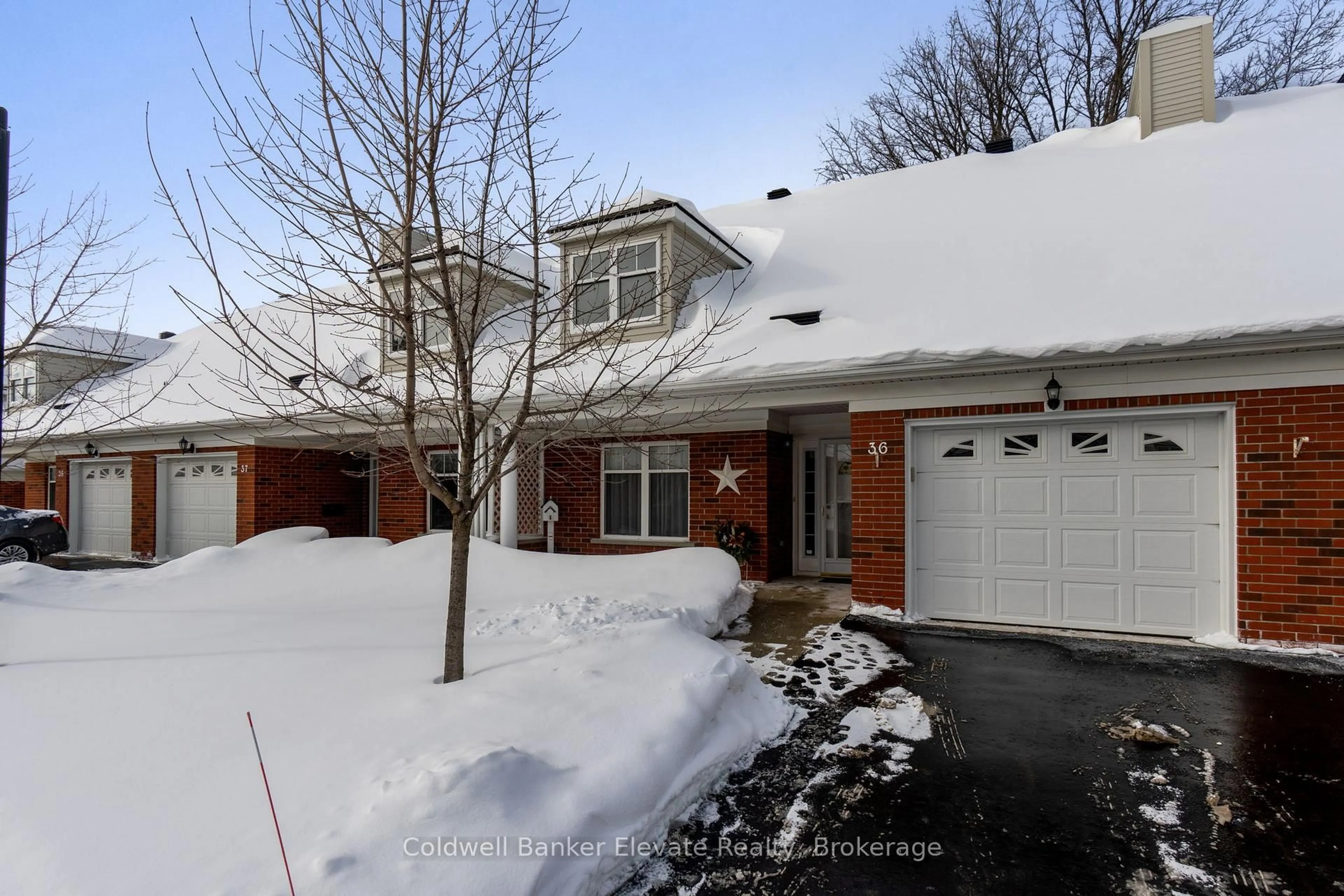 A pic from outside/outdoor area/front of a property/back of a property/a pic from drone, street for 2705 KINGSWAY Dr #36, Kitchener Ontario N2C 2T2