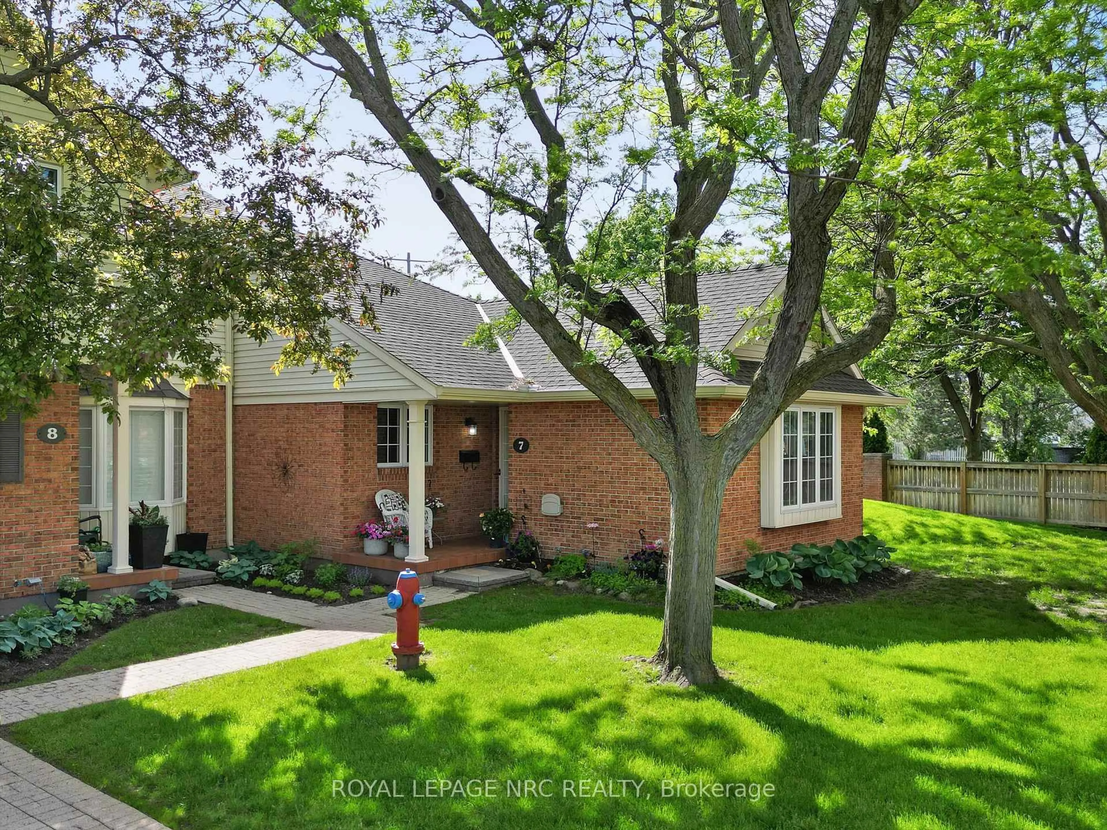 Home with brick exterior material, street for 275 Pelham Rd #7, St. Catharines Ontario L2S 3B9