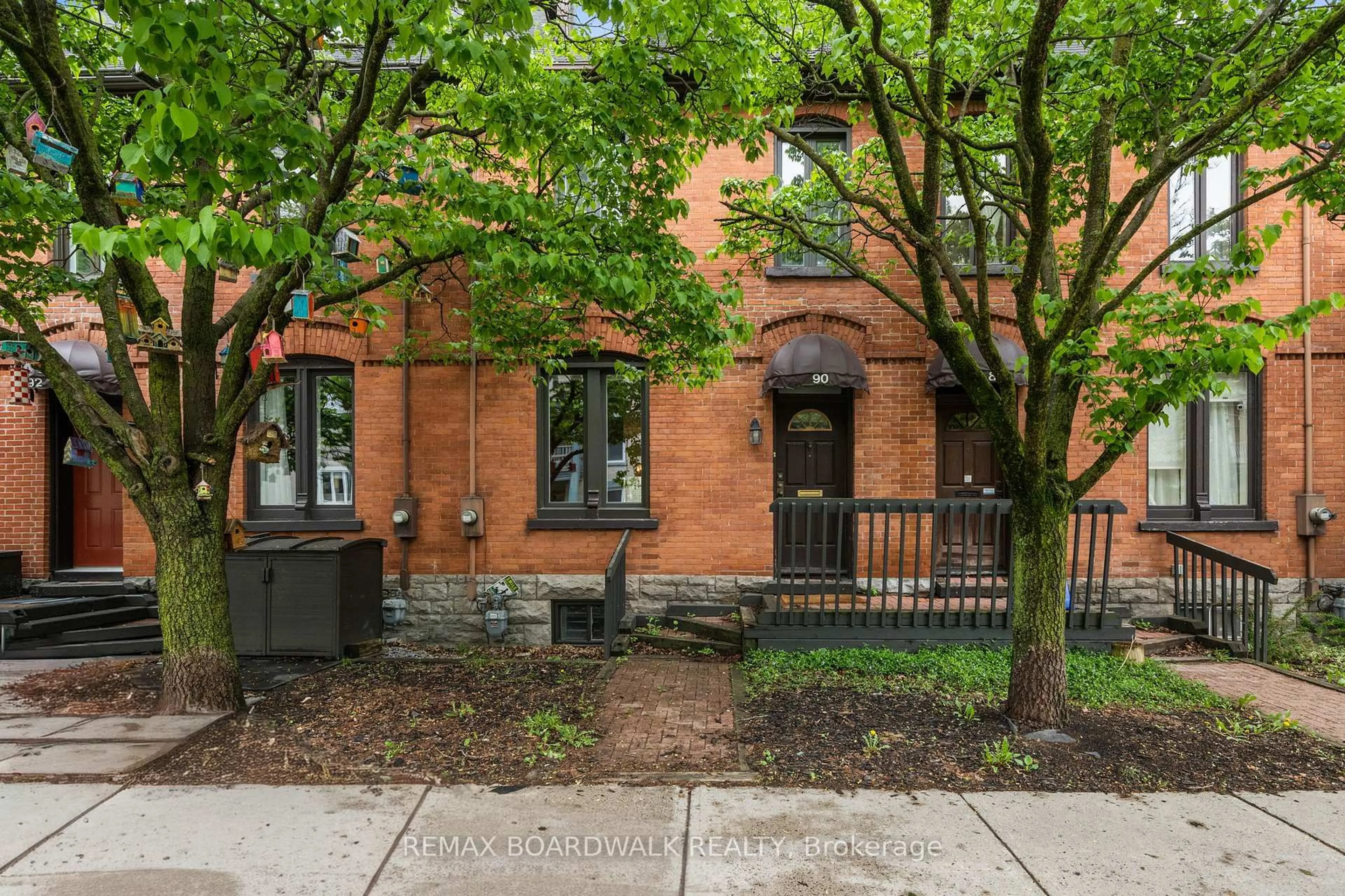 Home with brick exterior material, street for 90 STEWART St, Ottawa Ontario K1N 6J1