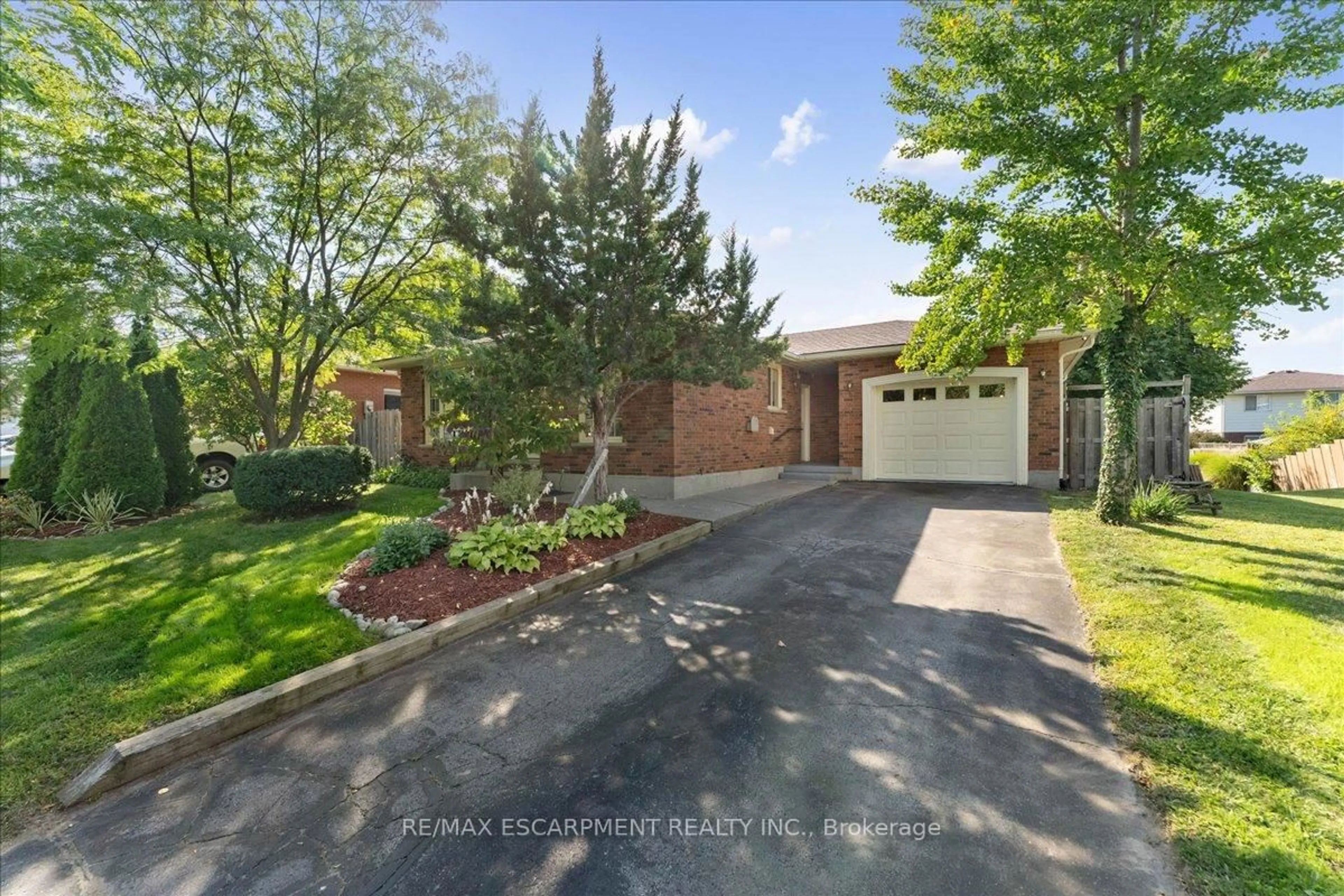 Home with brick exterior material, street for 32 Donly Dr, Norfolk Ontario N3Y 4Z8