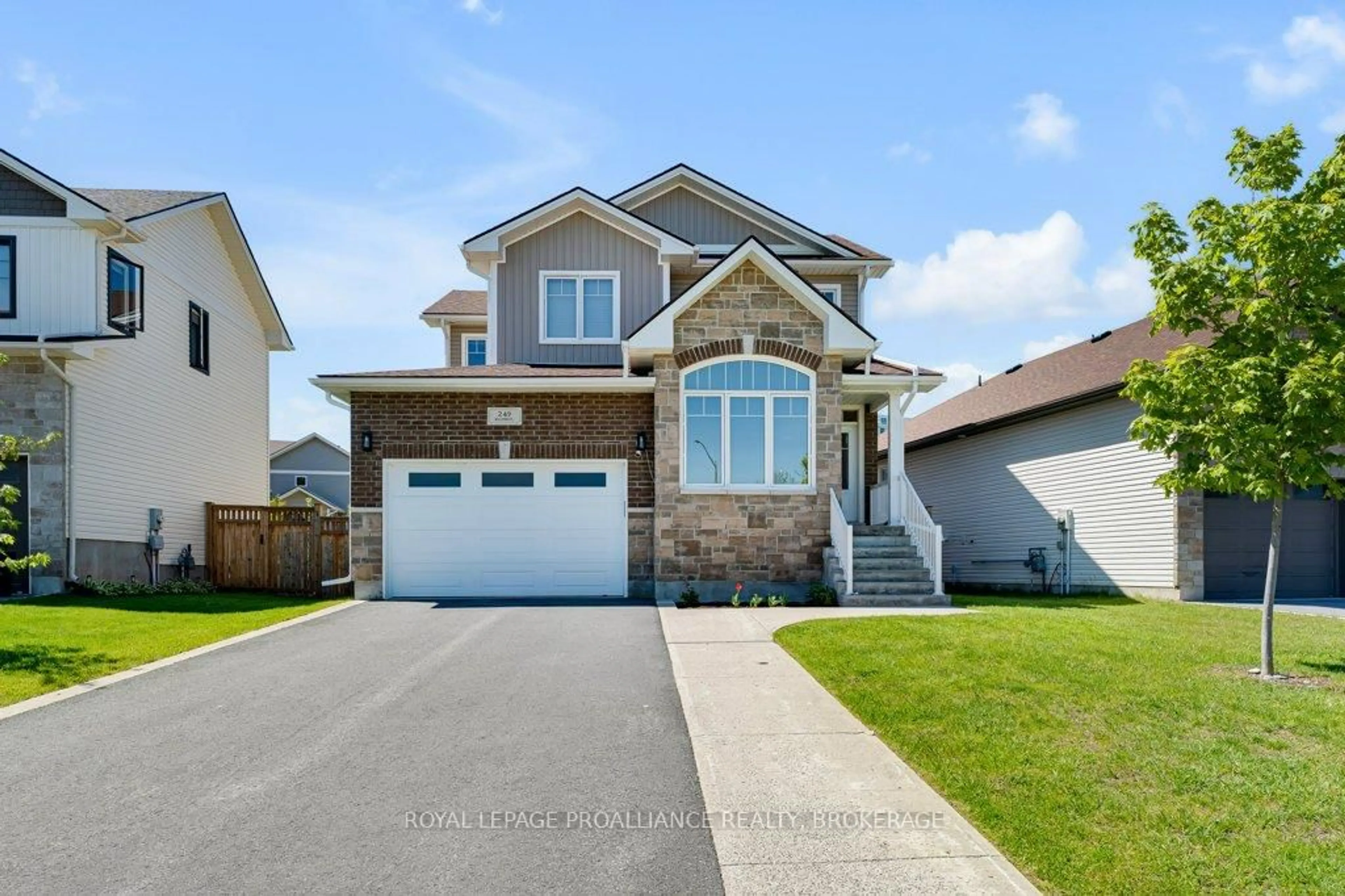 Home with vinyl exterior material, street for 249 Mill Pond Pl, Kingston Ontario K7M 0C9
