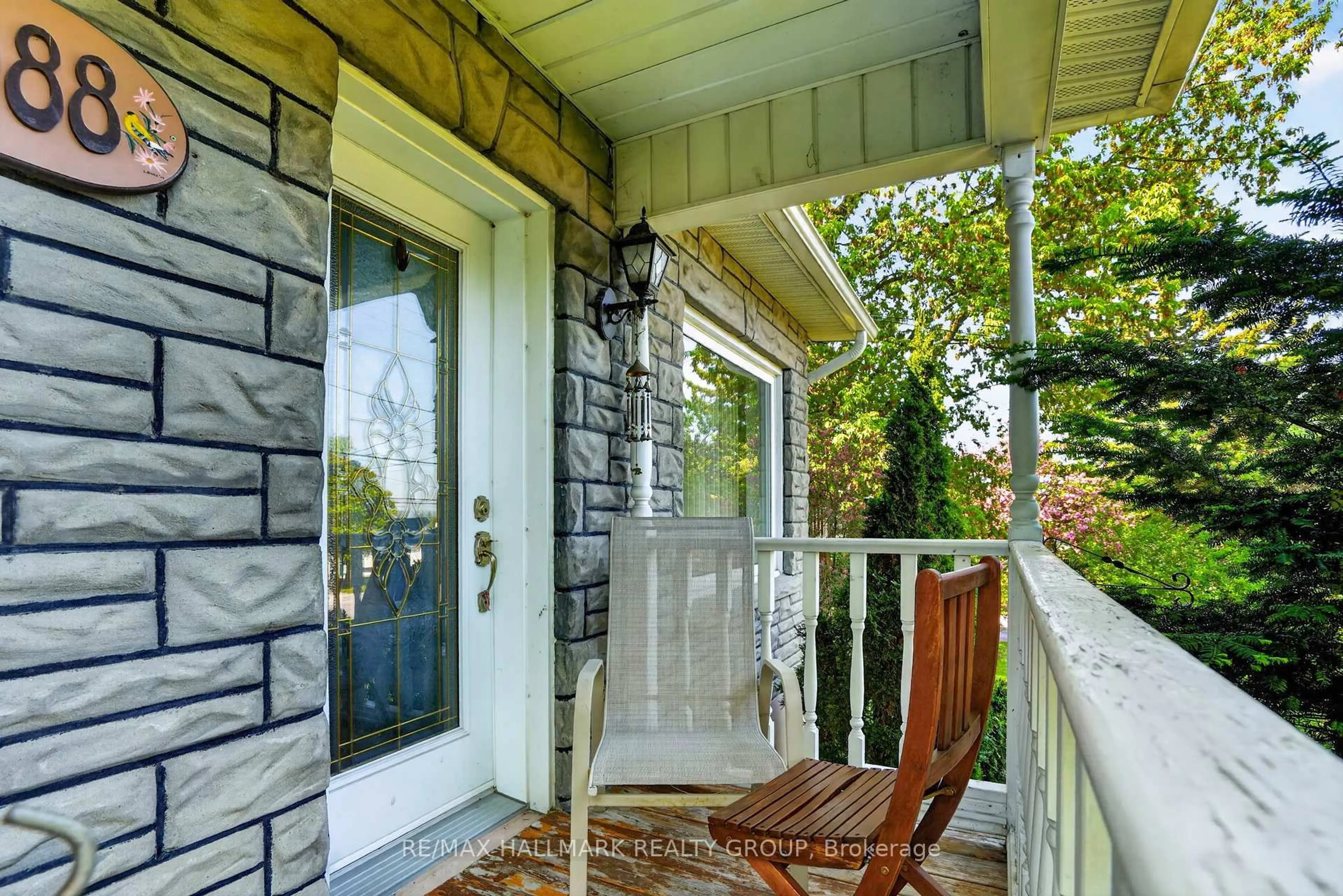 Patio, street for 6988 Notre Dame St, Ottawa Ontario K1C 1H7