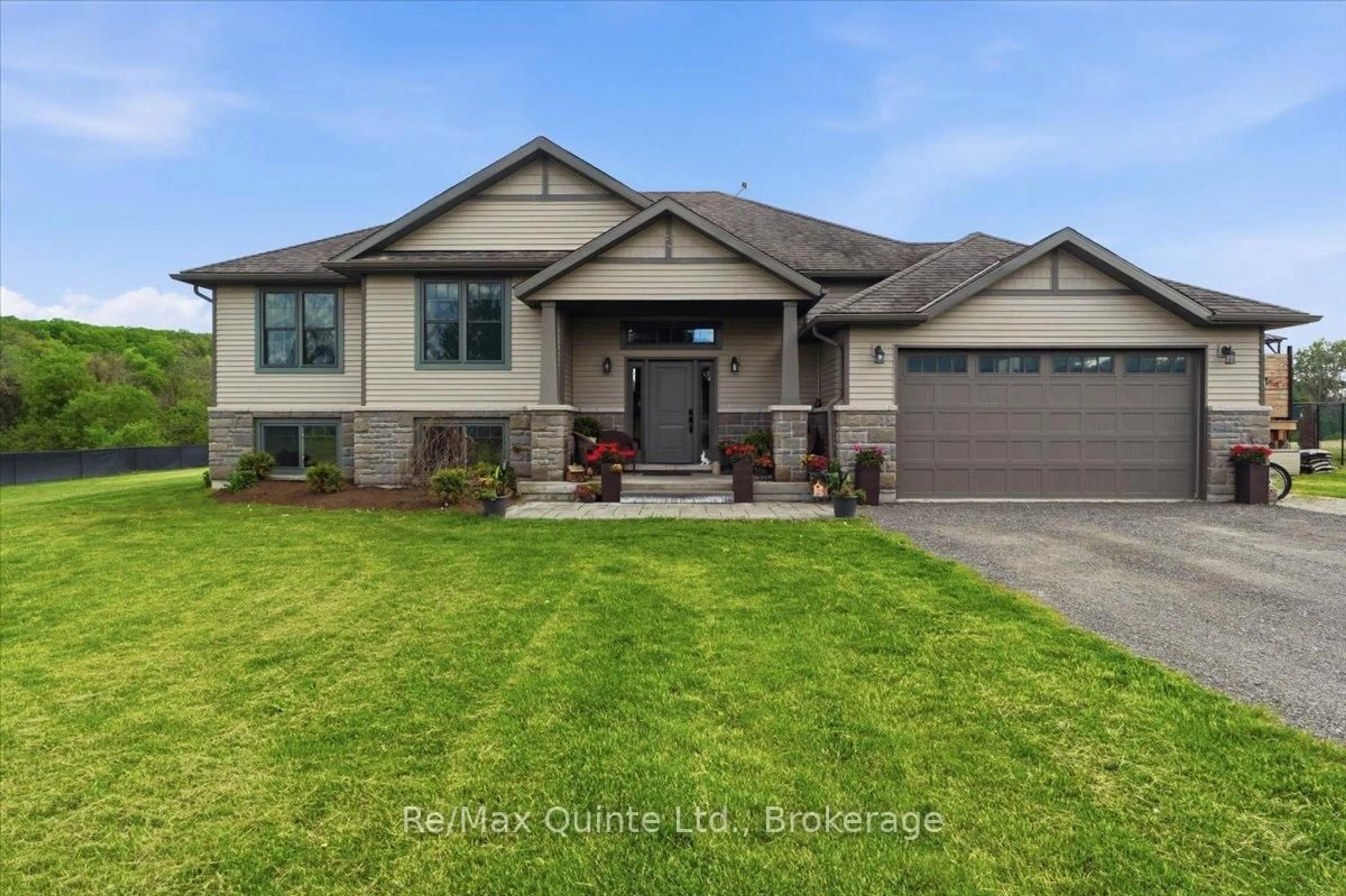 Home with brick exterior material, street for 528 Willet Rd, Belleville Ontario K0K 2Y0