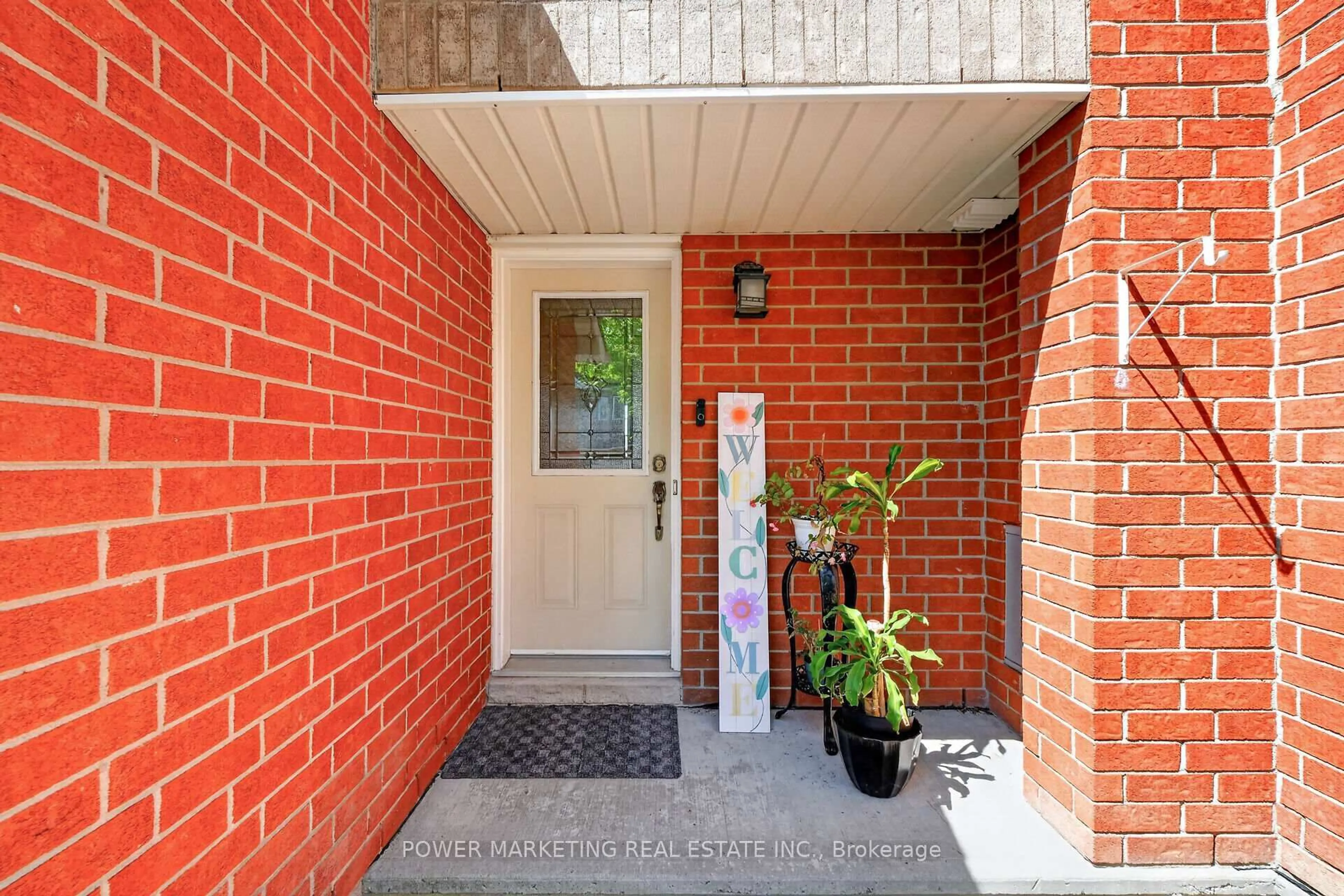 Home with brick exterior material, street for 551 LOUIS TOSCANO Dr, Ottawa Ontario K4A 0A8