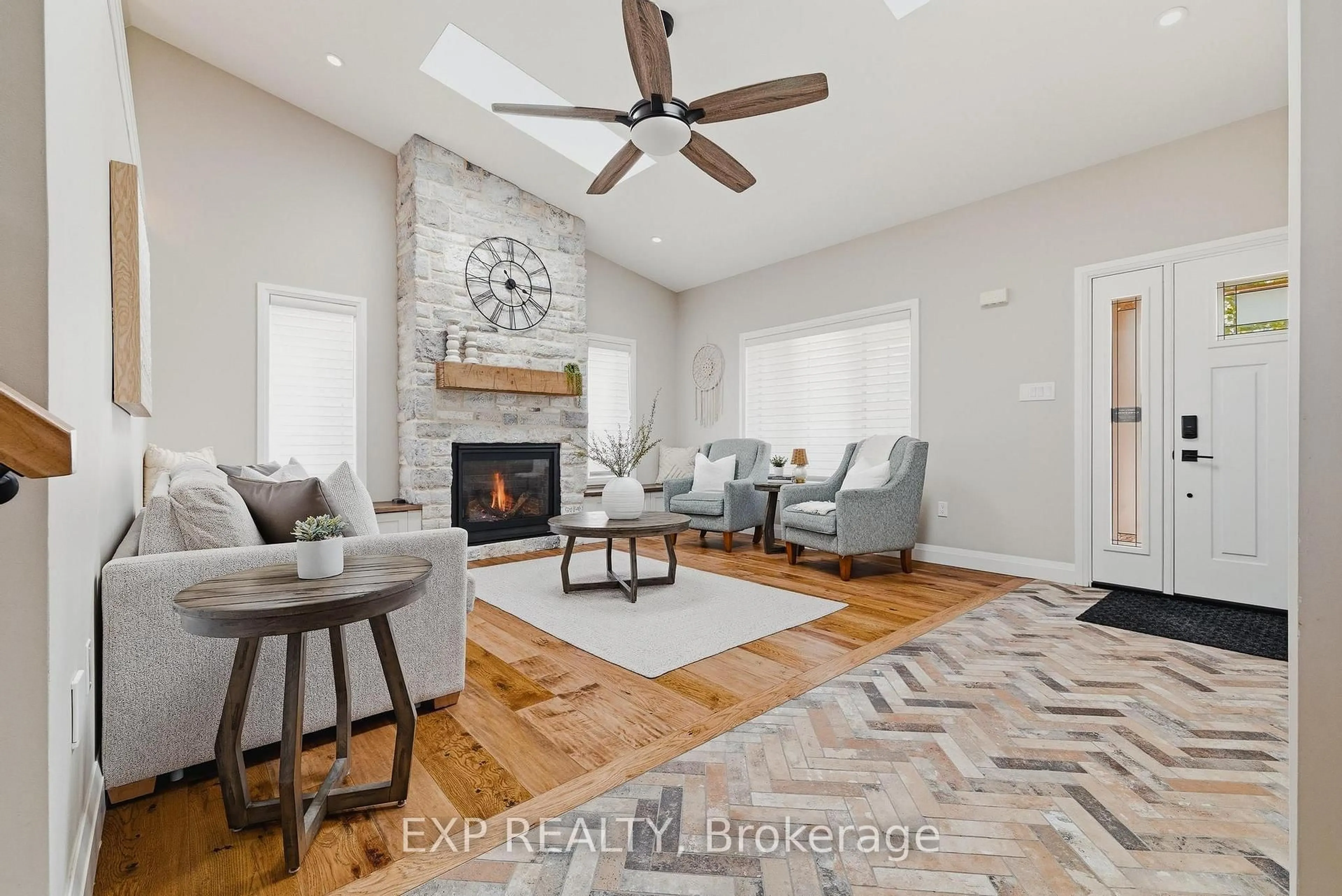 Living room with furniture, unknown for 6 Berdux Pl, Wellesley Ontario N0B 2T0