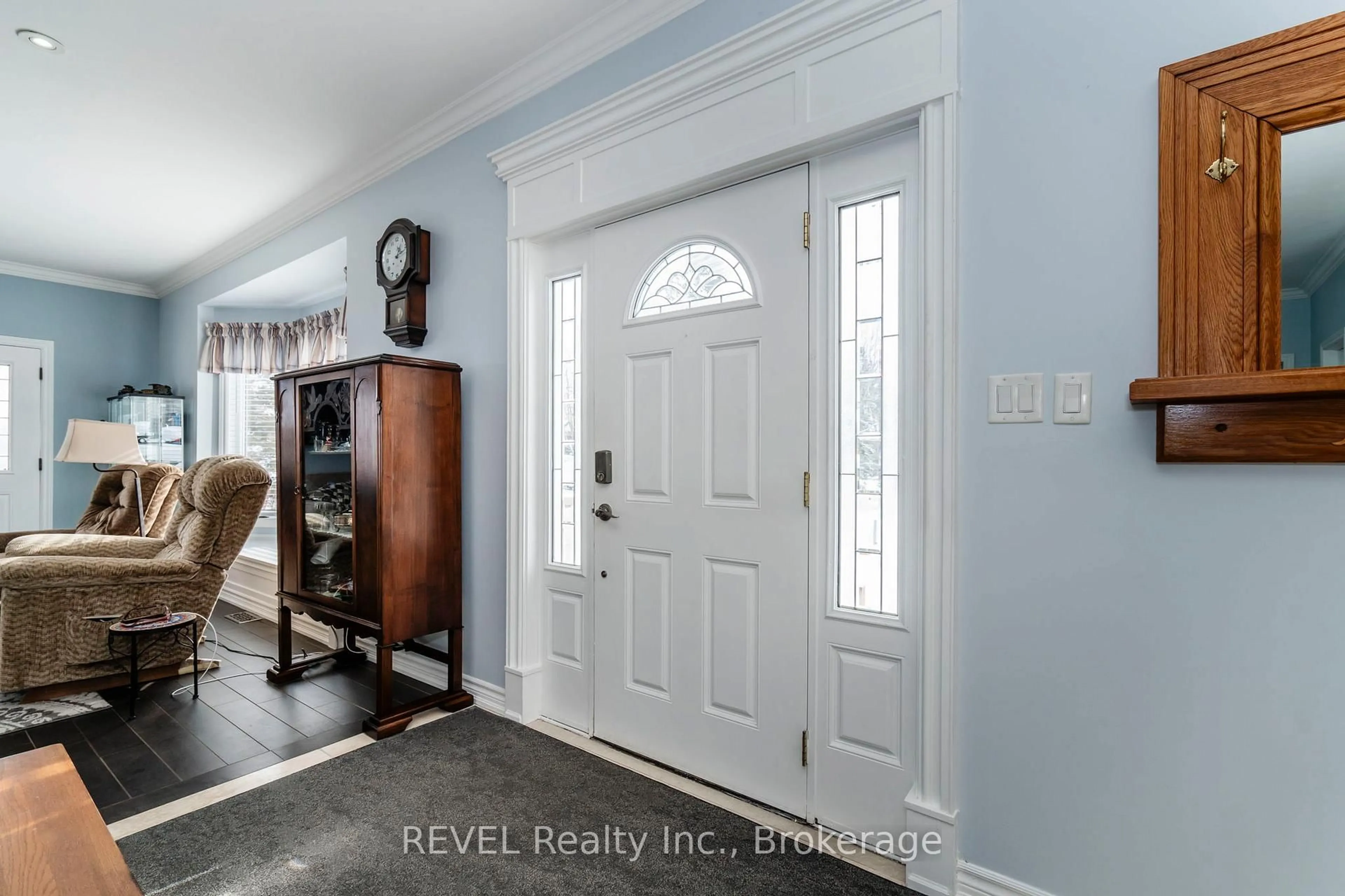 Indoor entryway for 1006 River St, Muskoka Lakes Ontario P0C 1A0