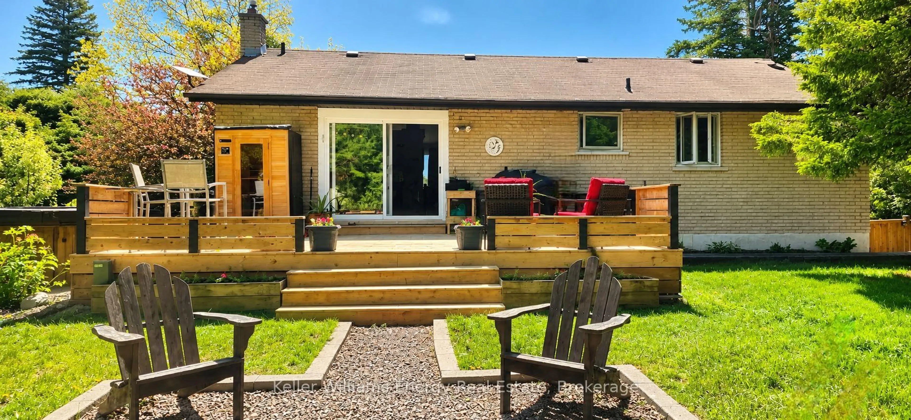Patio, street for 19 Pinewood Cres, Kawartha Lakes Ontario L0A 1K0