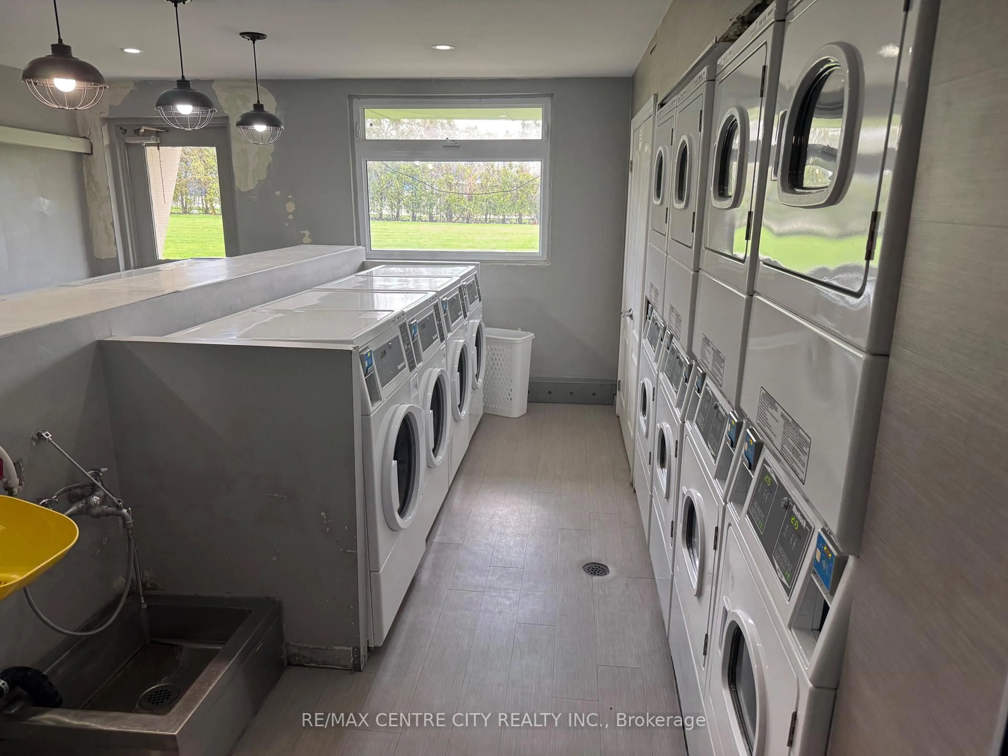 Laundry room for 563 Mornington Ave #407, London East Ontario N5Y 4T8