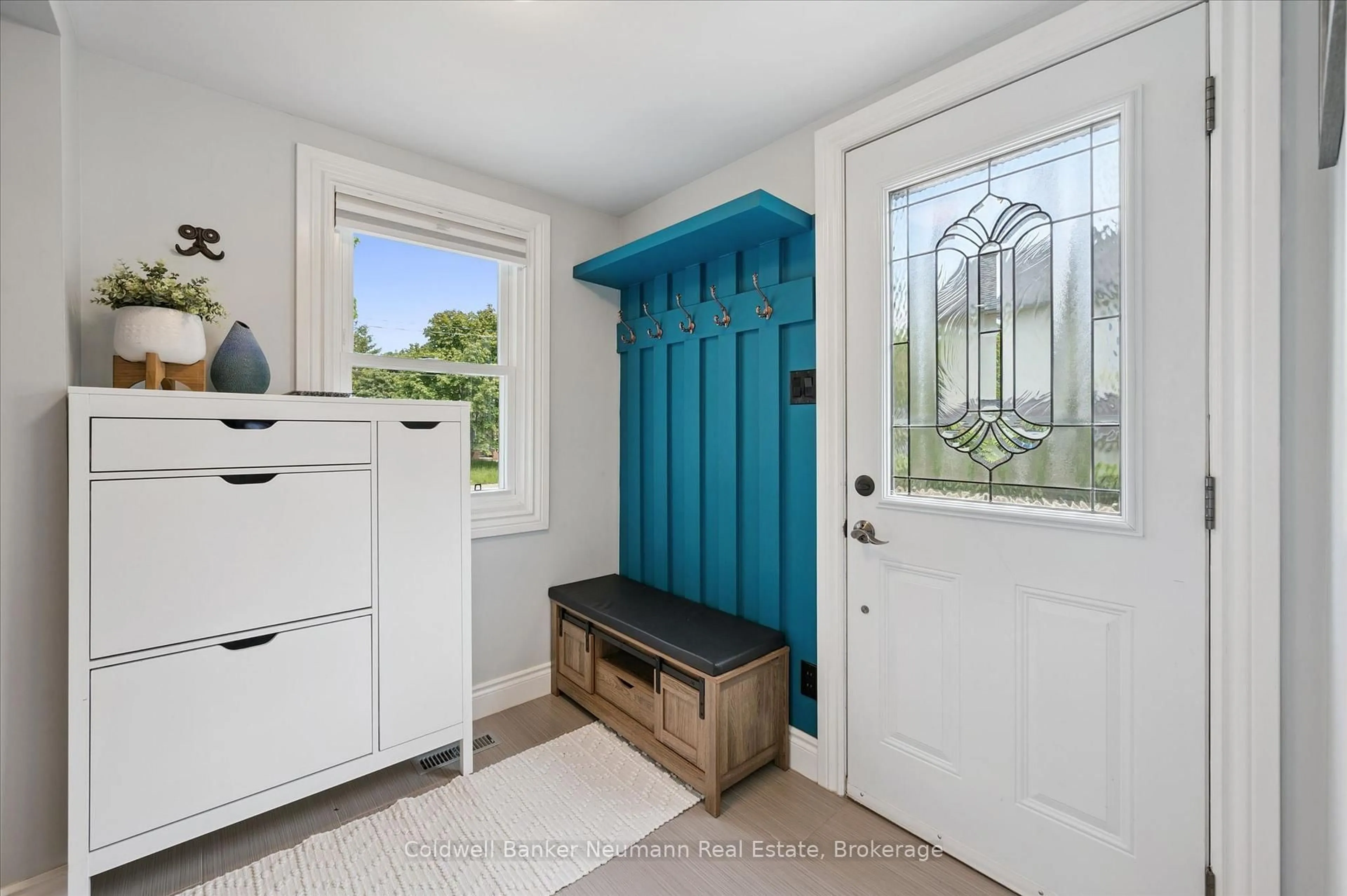 Indoor entryway for 61 Johnston St, Guelph Ontario N1E 5T5