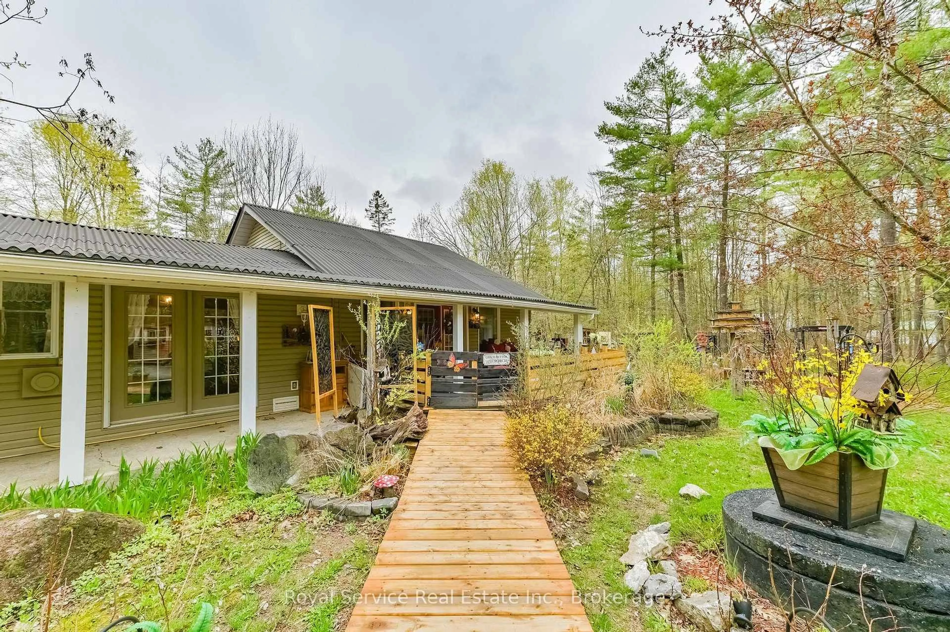 Patio, unknown for 54 Cedar Hill Rd, Trent Hills Ontario K0K 2M0