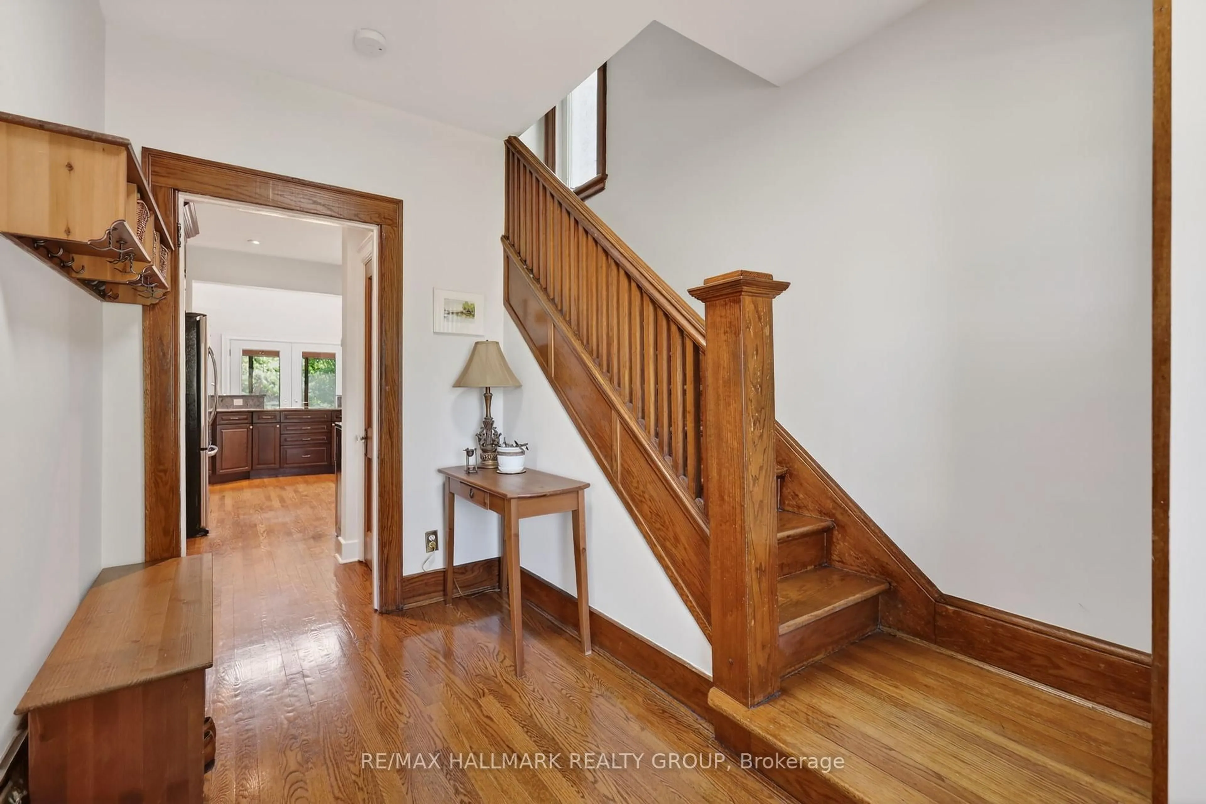 Unknown for 2043 Riverside Dr, Ottawa Ontario K1H 7X1