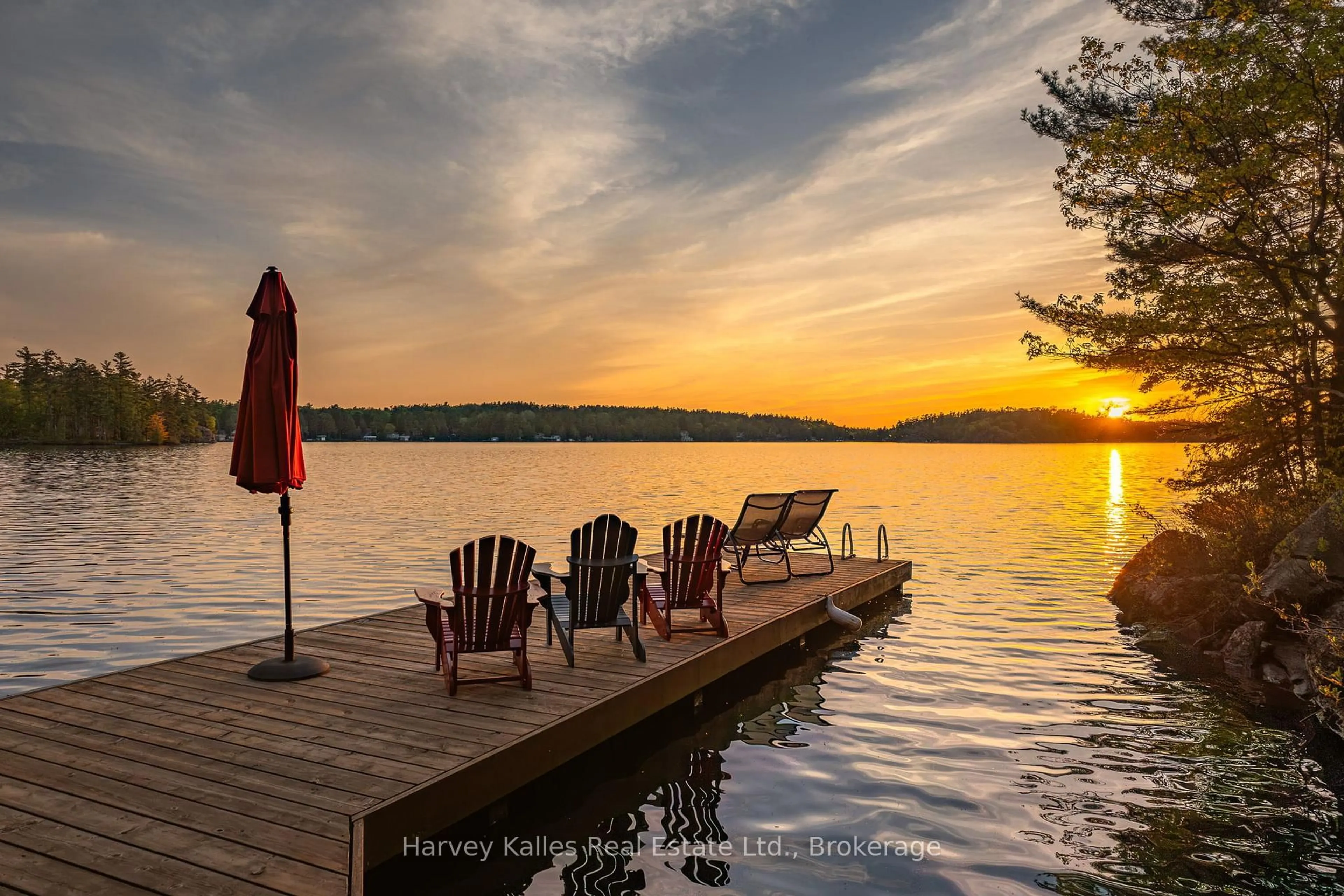 Patio, water/lake/river/ocean view for 1615 Muskoka Rd, Gravenhurst Ontario P1P 1R4
