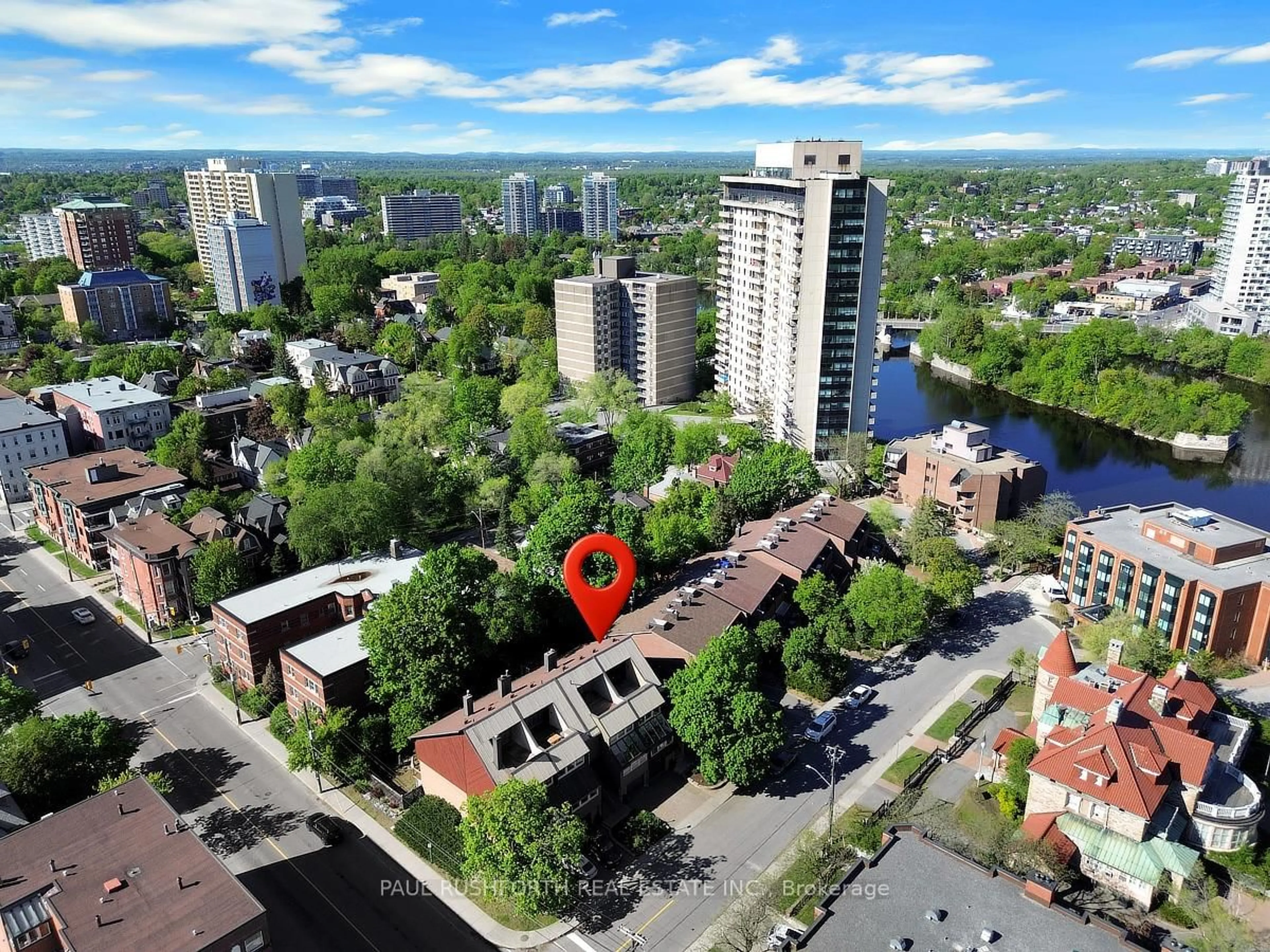 A pic from outside/outdoor area/front of a property/back of a property/a pic from drone, city buildings view from balcony for 501 Wilbrod St, Ottawa Ontario K1N 5R4