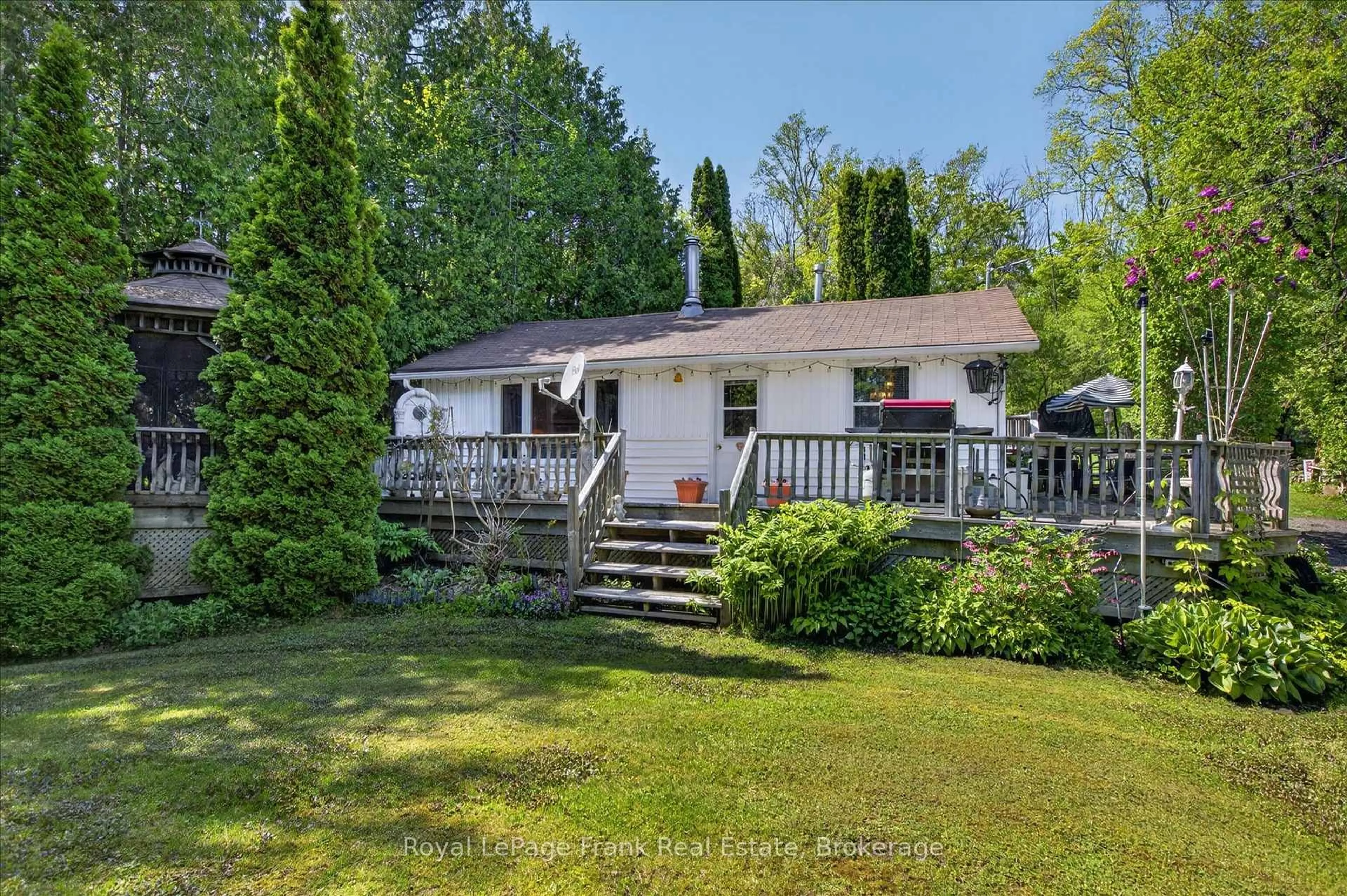 A pic from outside/outdoor area/front of a property/back of a property/a pic from drone, unknown for 688 North Shore Dr, Otonabee-South Monaghan Ontario K0L 1B0
