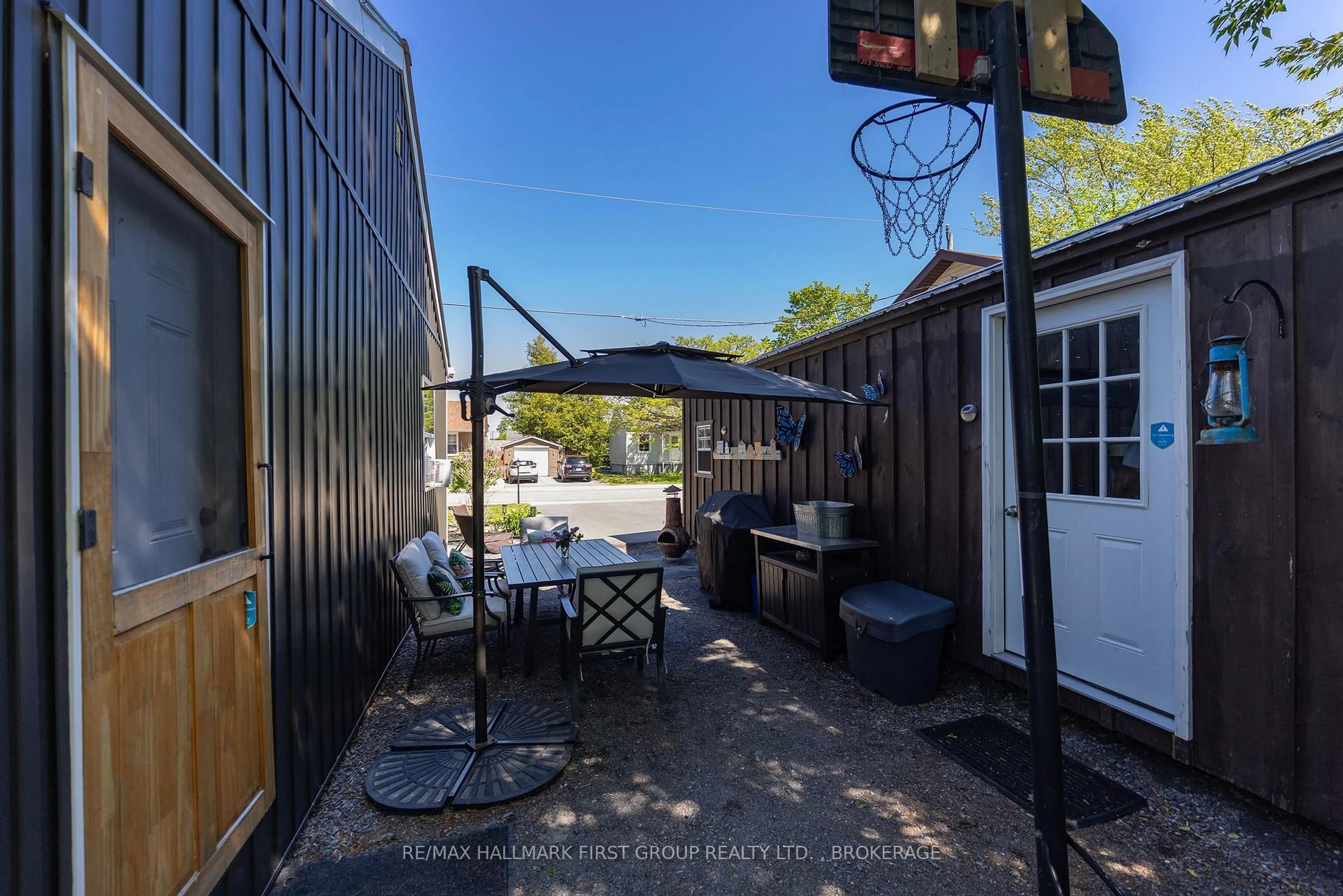 Patio, street for 488 Nelson St, Kingston Ontario K7K 4N5