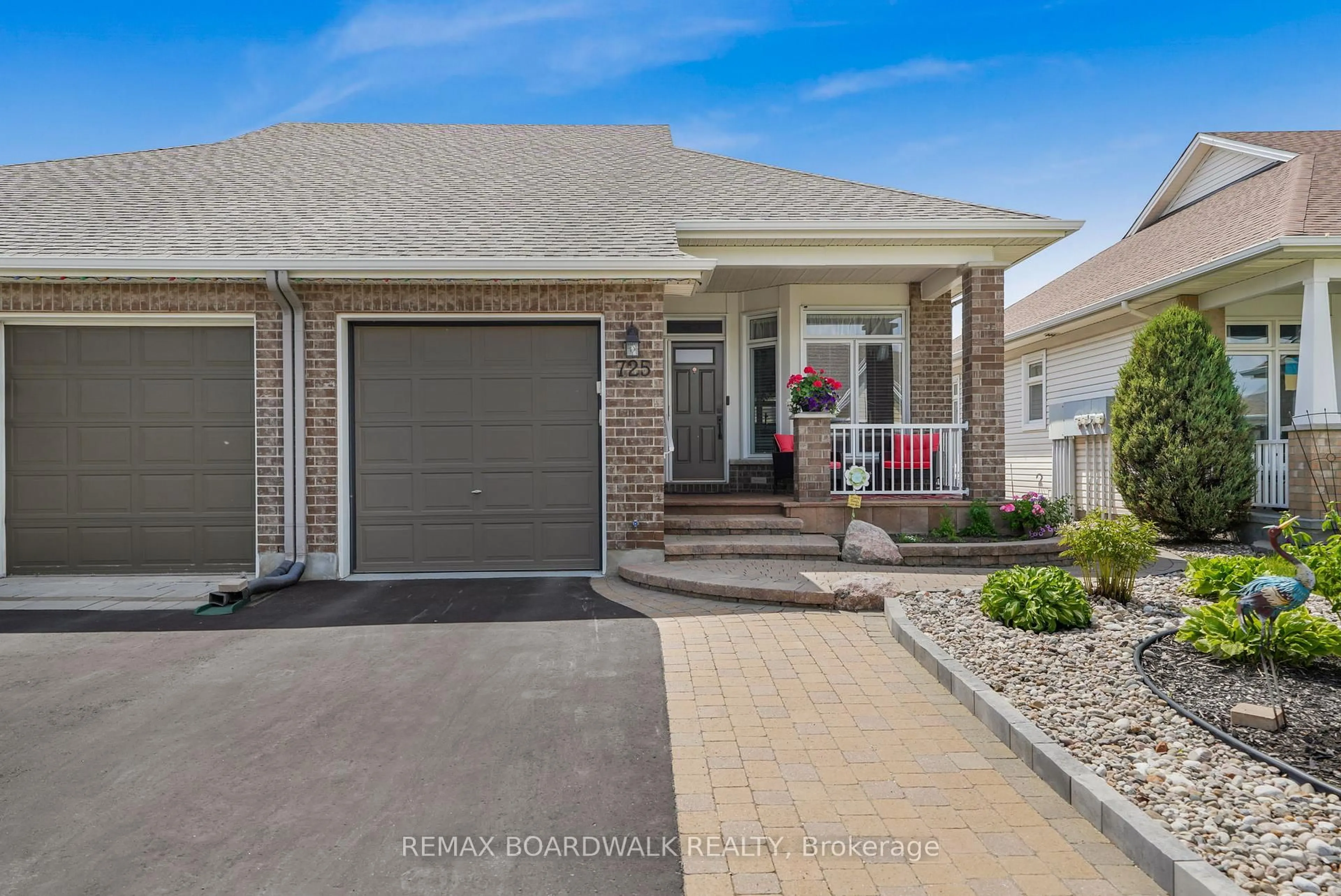 Unknown for 725 Cabris Cres, Ottawa Ontario K4A 0T6