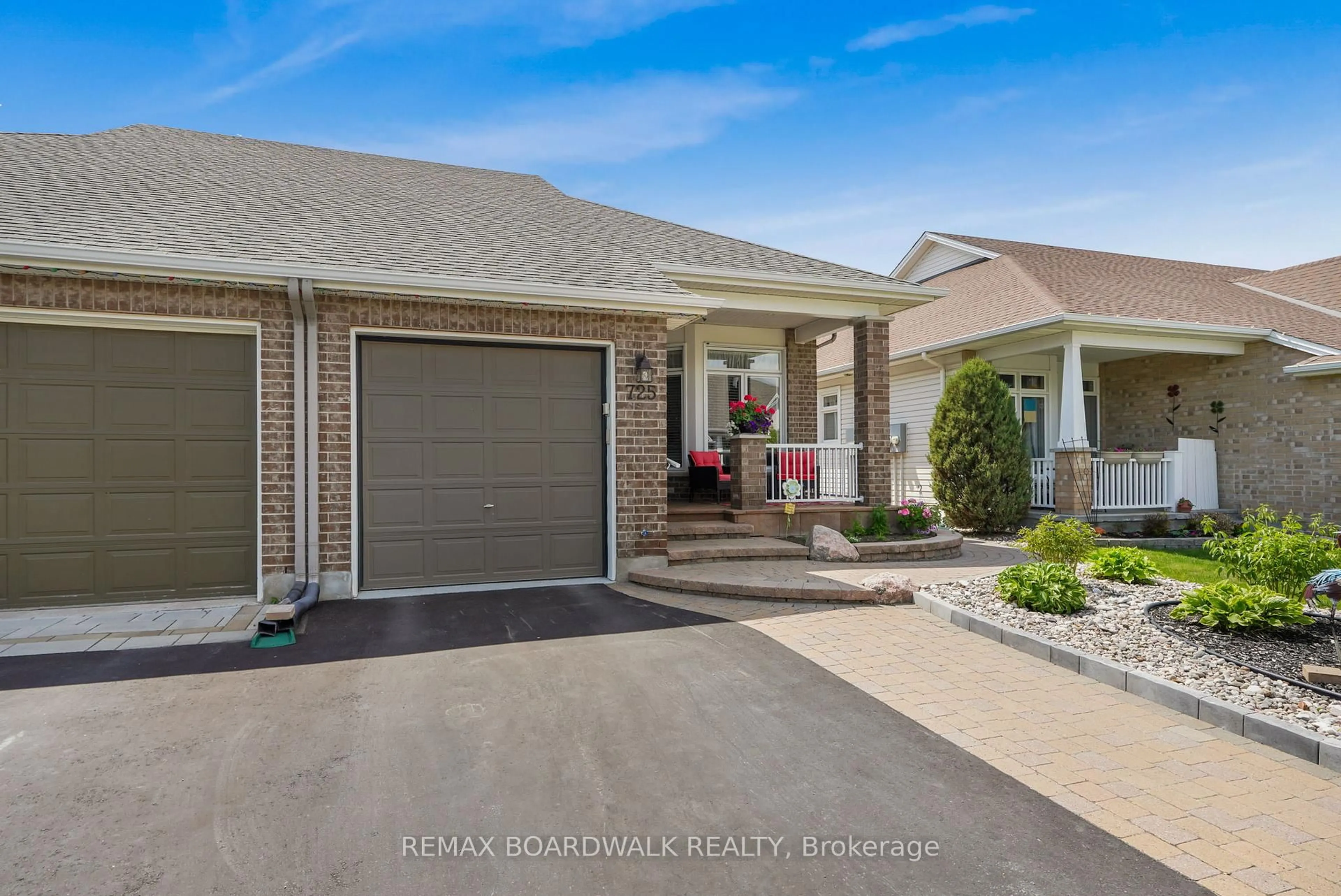 Unknown for 725 Cabris Cres, Ottawa Ontario K4A 0T6