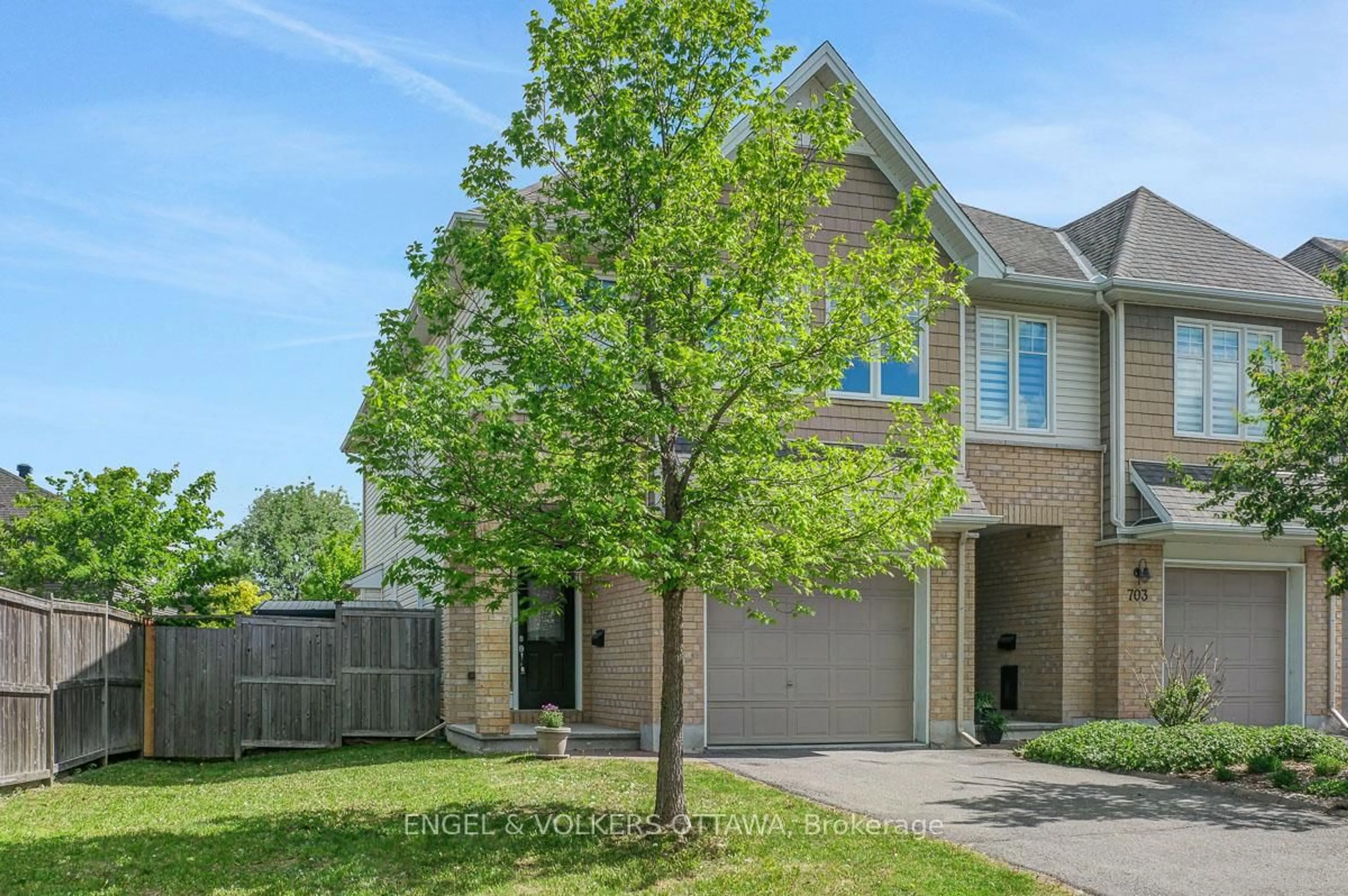 Unknown for 701 Hazelnut Cres, Ottawa Ontario K1T 0K1