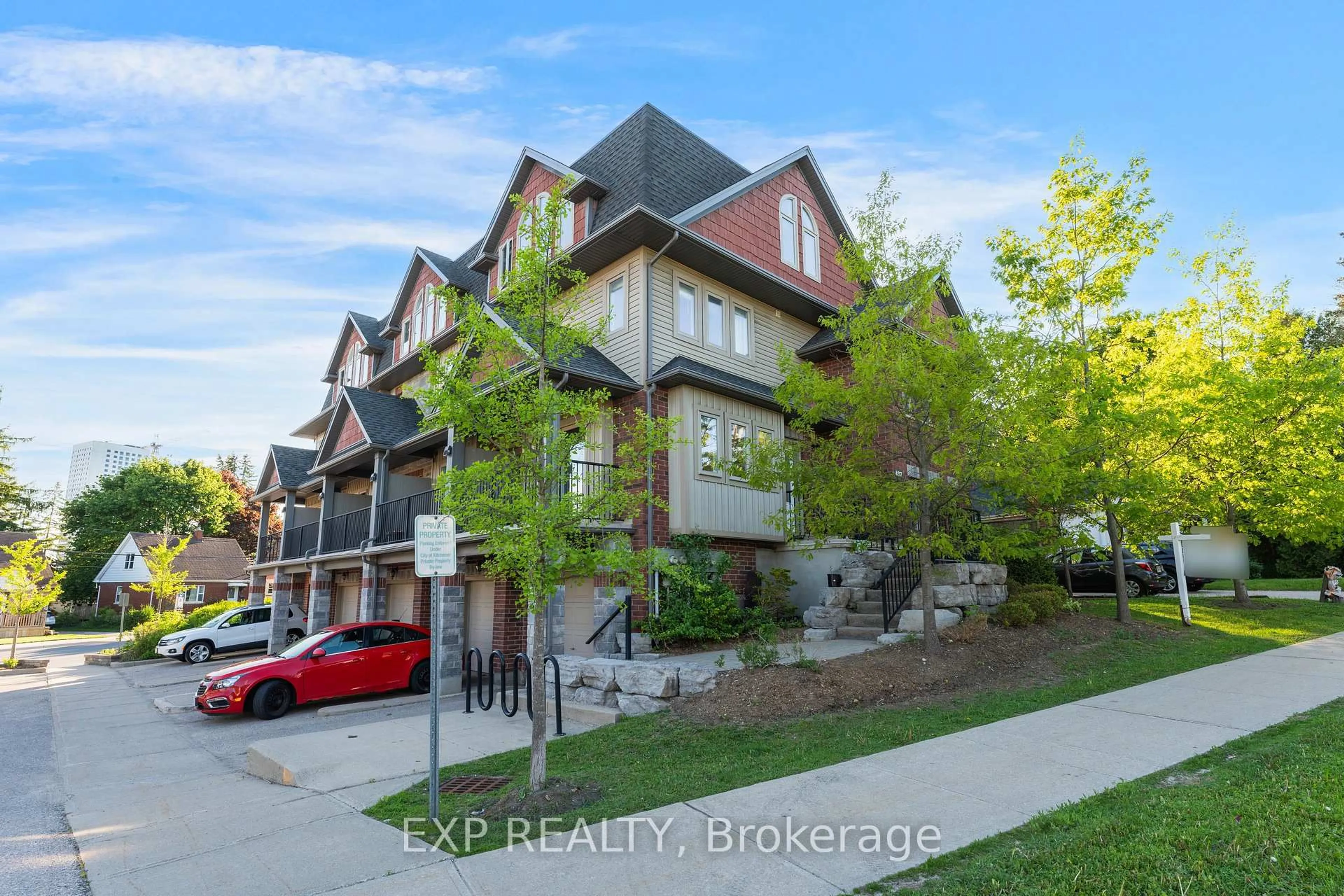 A pic from outside/outdoor area/front of a property/back of a property/a pic from drone, street for 487 EAST Ave #5, Kitchener Ontario N2H 0A8