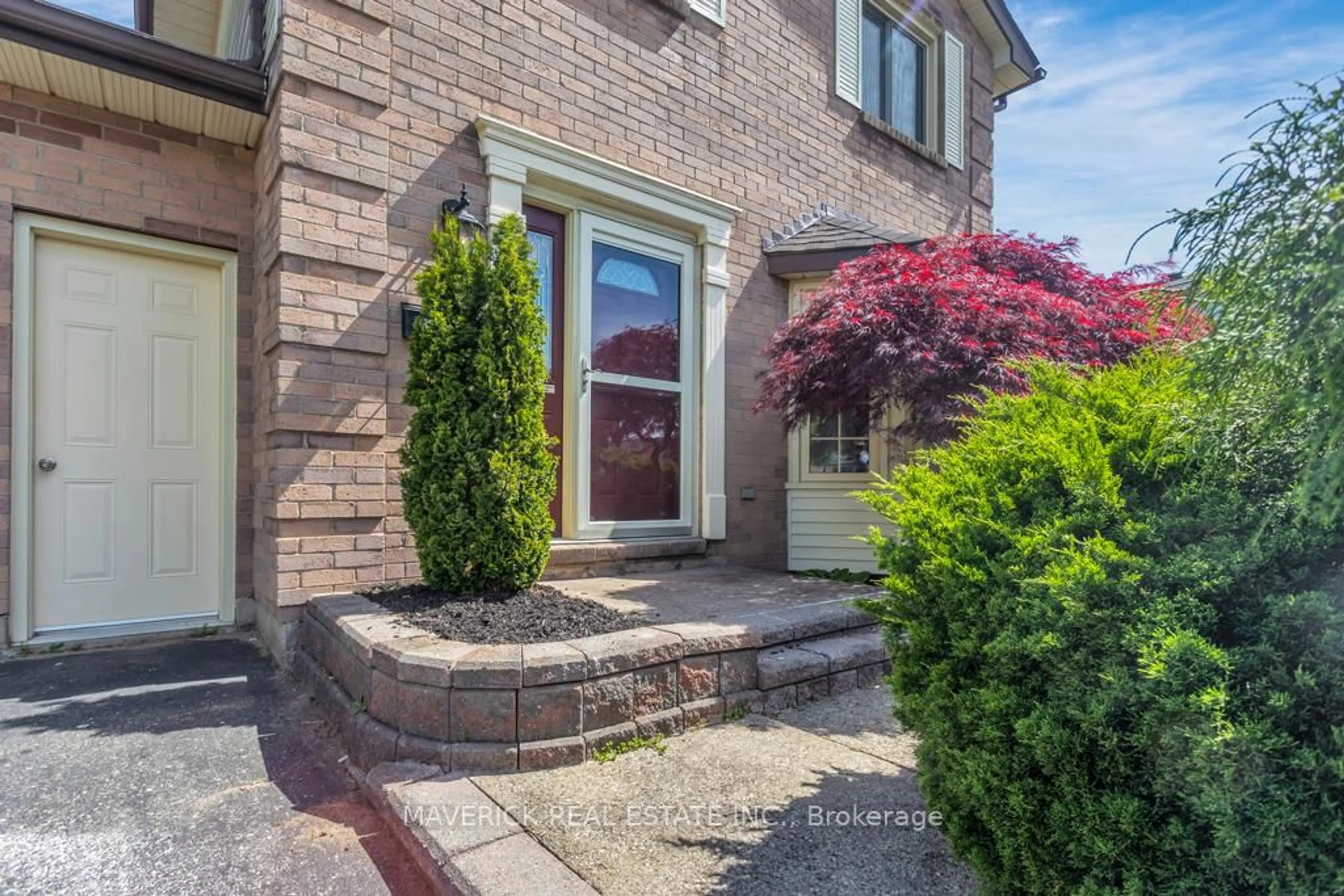 Home with brick exterior material, street for 6 BONNIE Pl, St. Thomas Ontario N5R 5W3