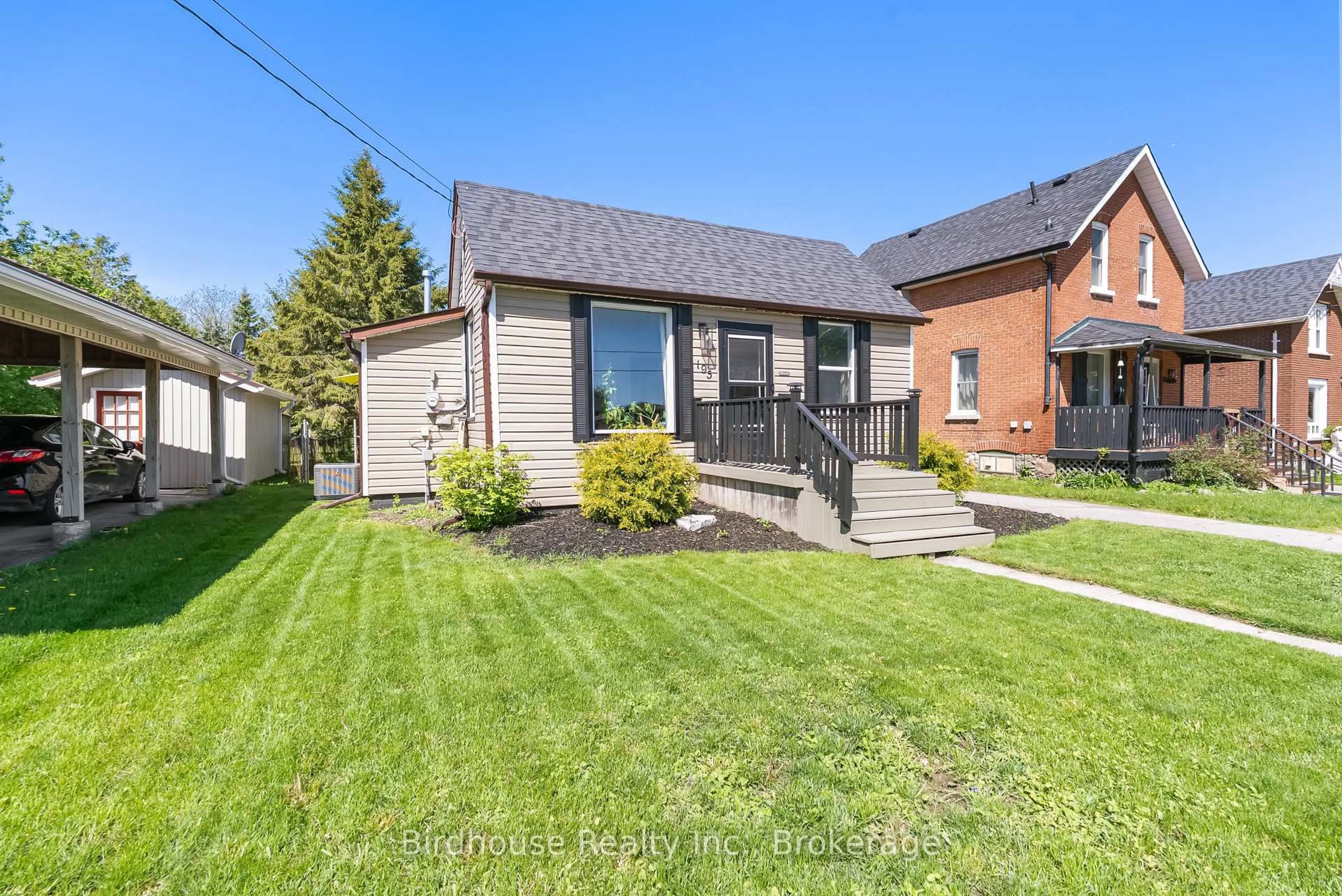 Home with brick exterior material, street for 195 William St, Kawartha Lakes Ontario K9V 4B8