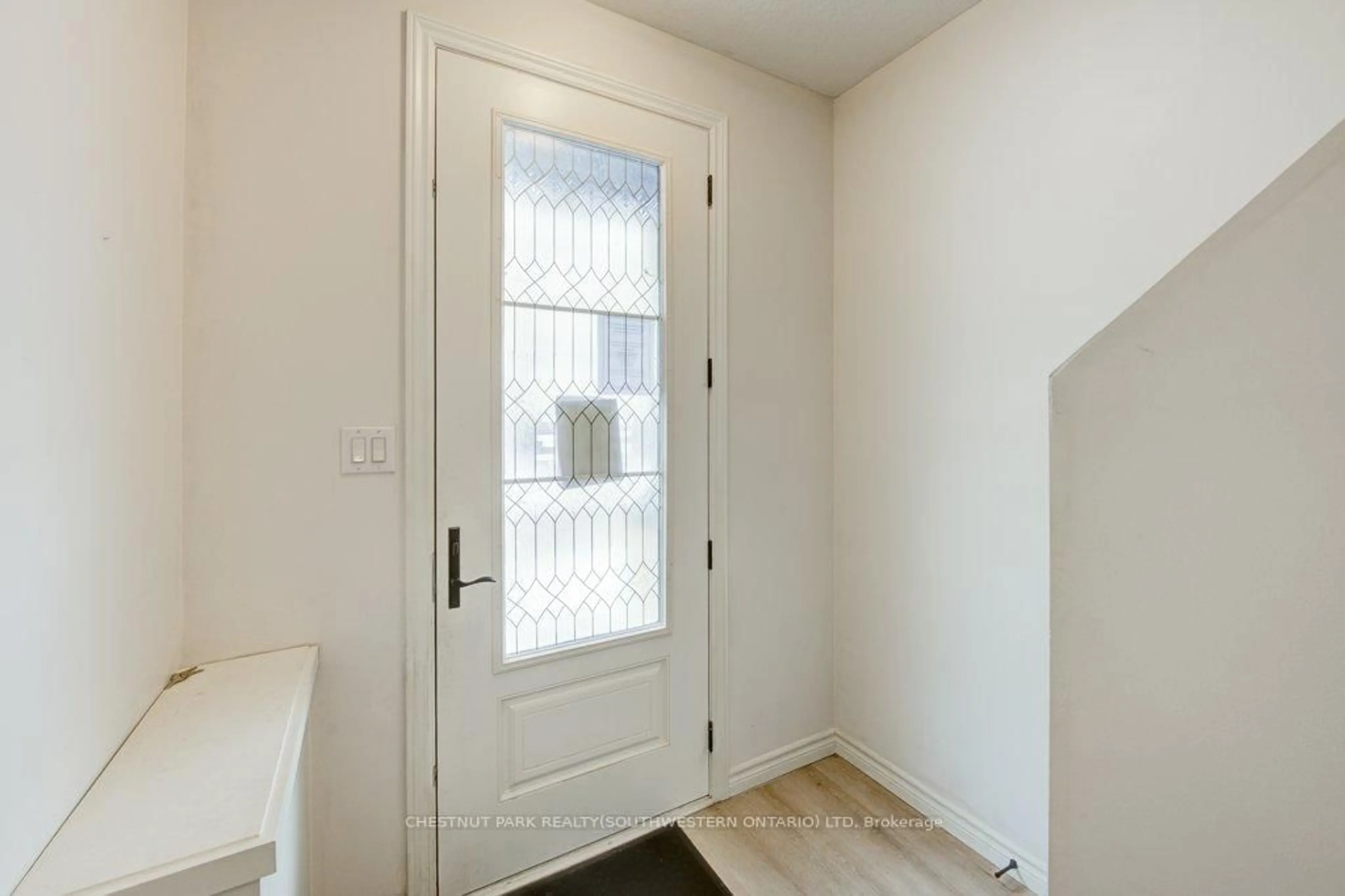 Indoor entryway for 435 Callaway Rd #37, London North Ontario N6G 2N1