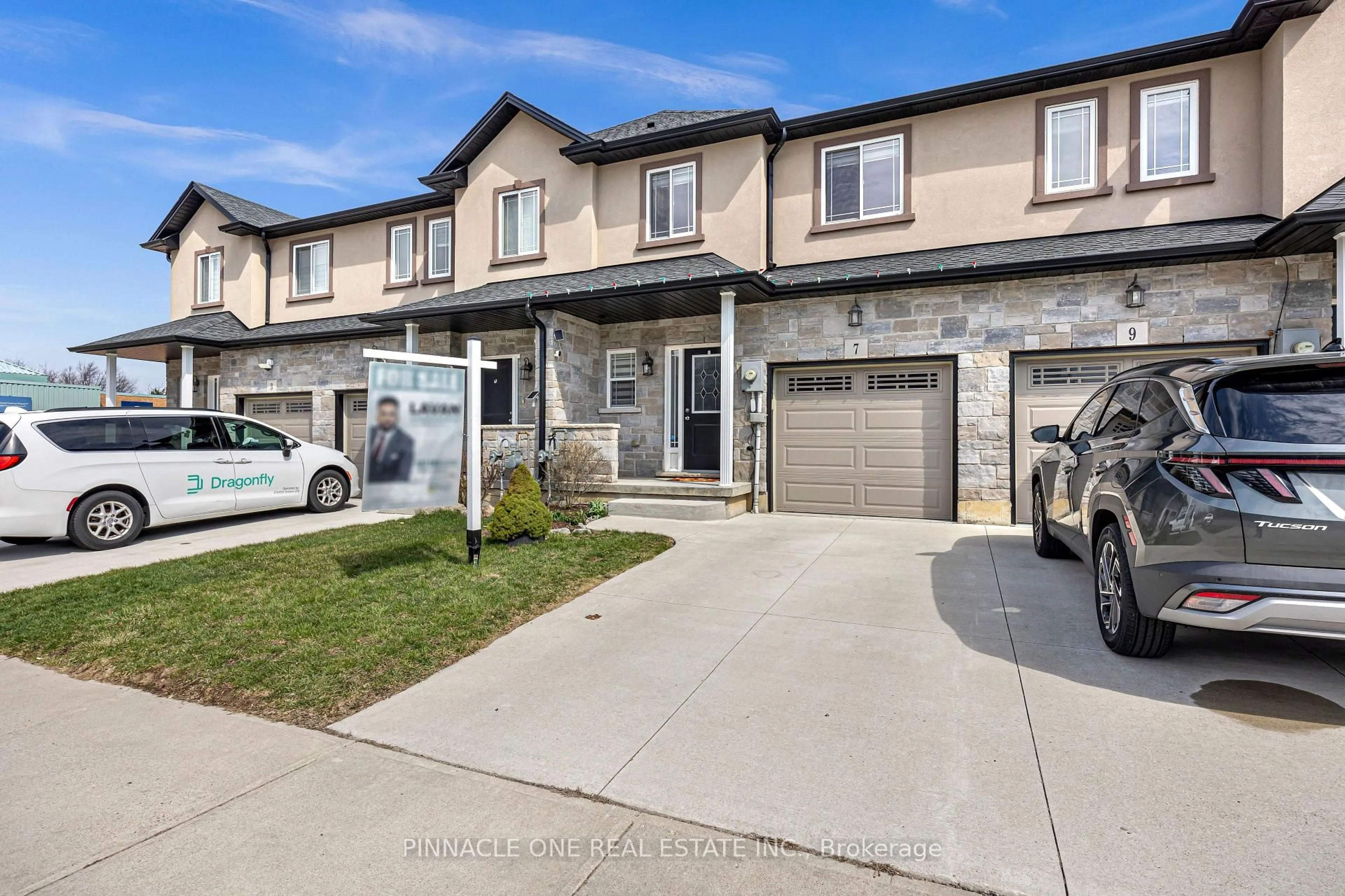 Unknown for 7 Mistywood Dr, Hamilton Ontario L8J 2N6