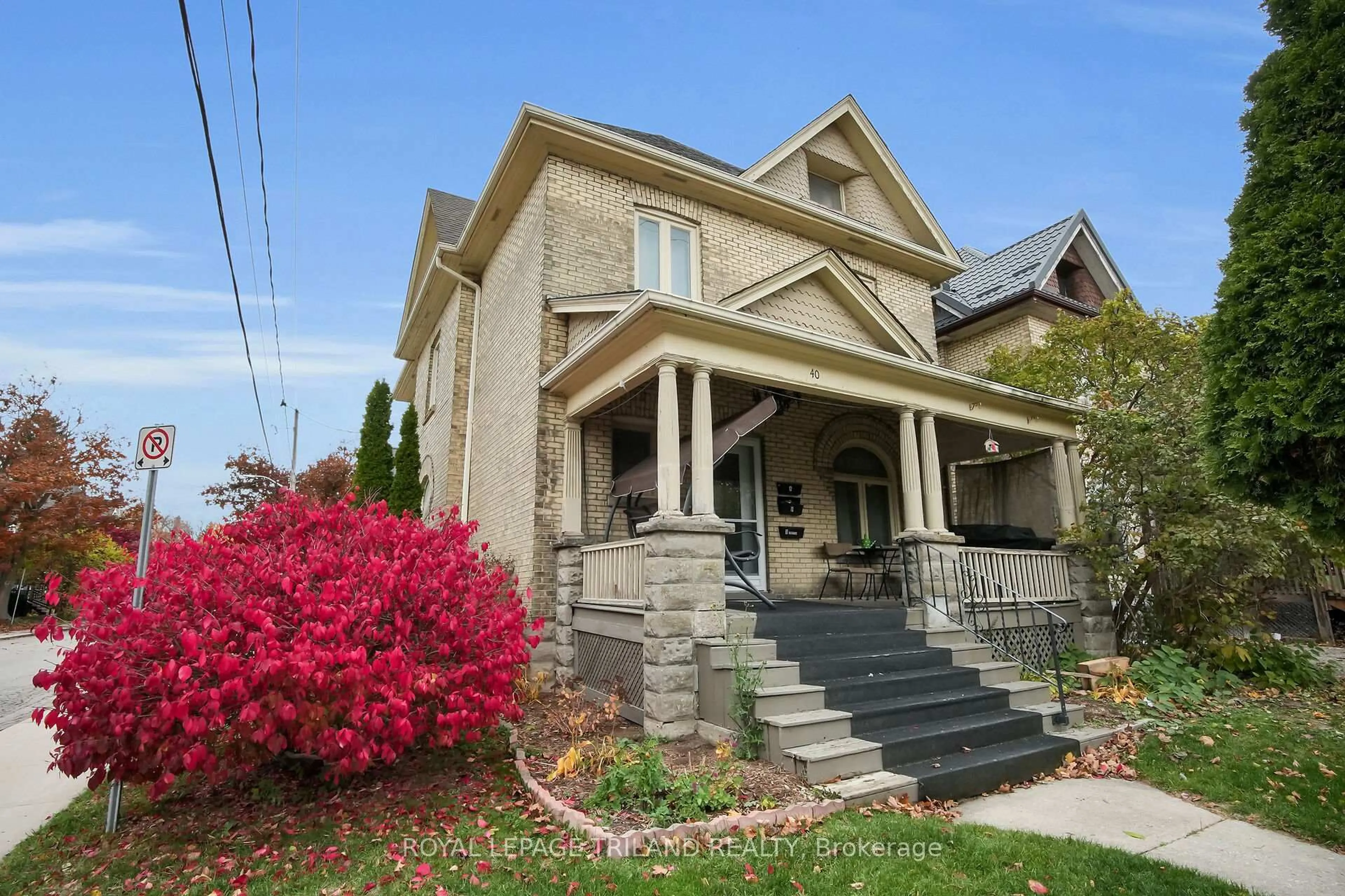 Home with brick exterior material, street for 40 Metcalfe St, St. Thomas Ontario N5R 3K2
