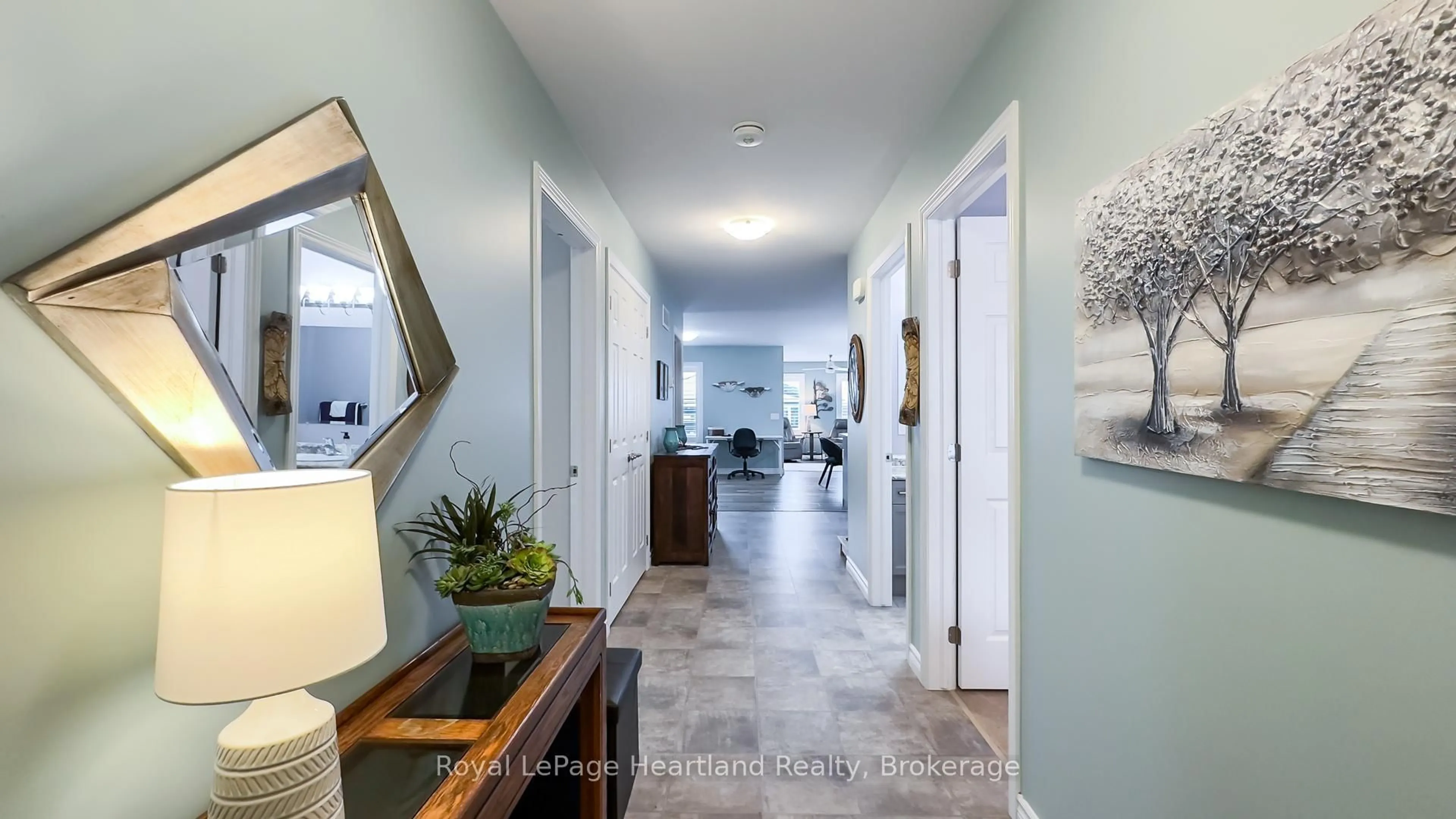 Indoor entryway for 80 LAKE BREEZE Dr, Ashfield-Colborne-Wawanosh Ontario N7A 0B9