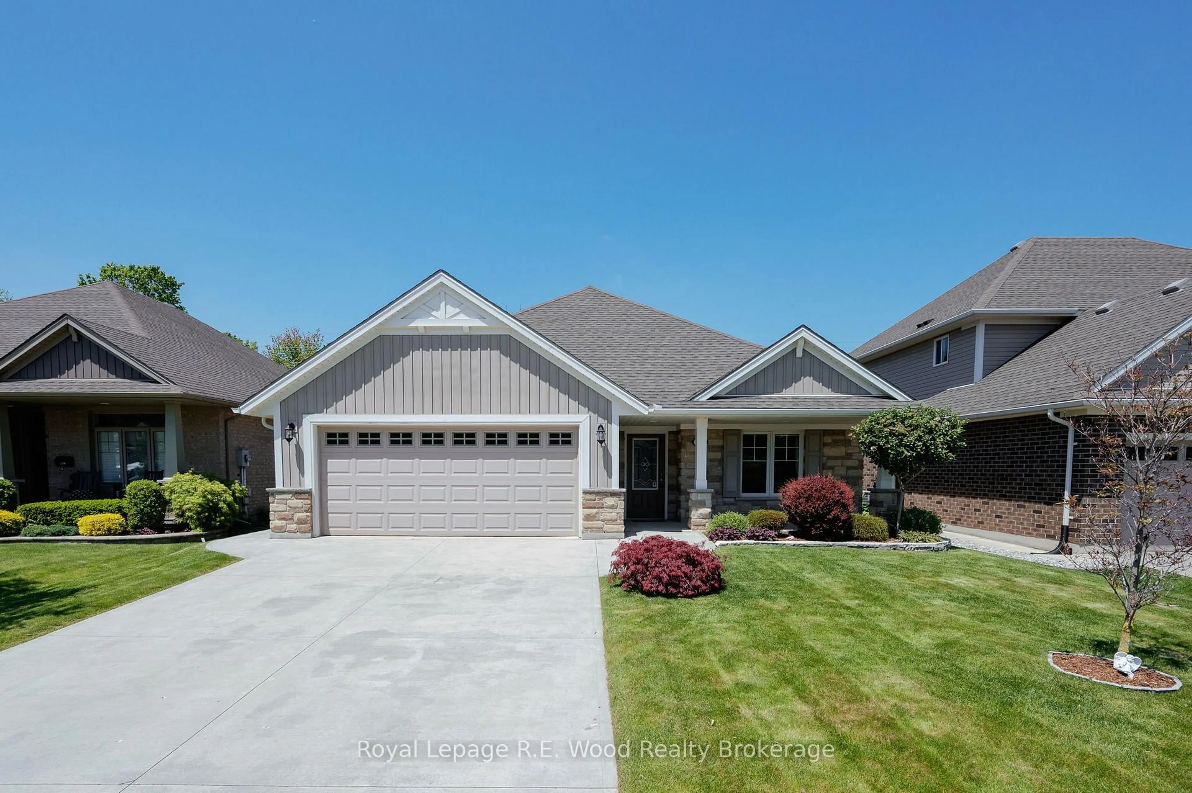 Home with vinyl exterior material, street for 16 Colin Ave, Tillsonburg Ontario N4G 0E5
