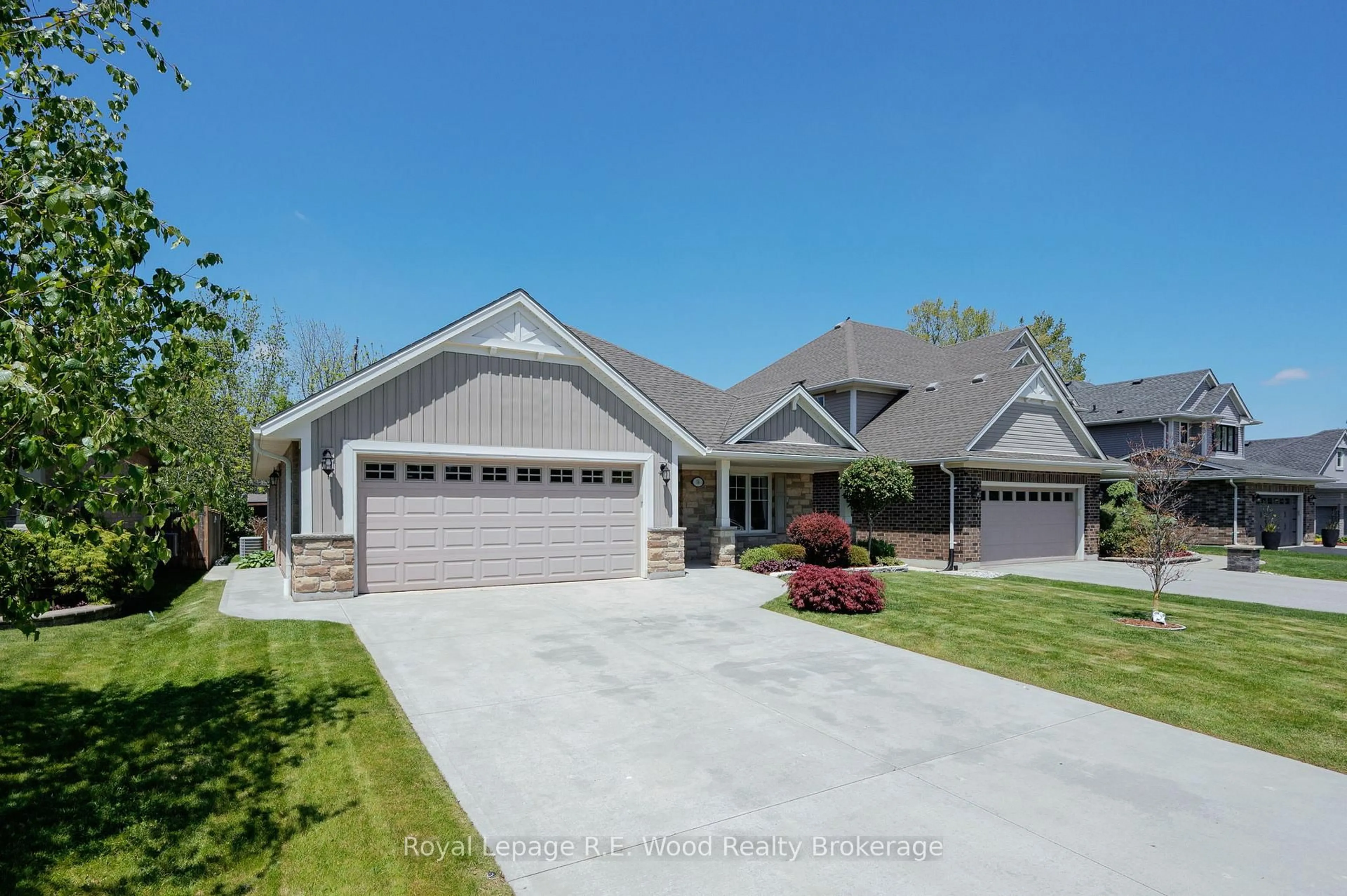 Home with vinyl exterior material, street for 16 Colin Ave, Tillsonburg Ontario N4G 0E5