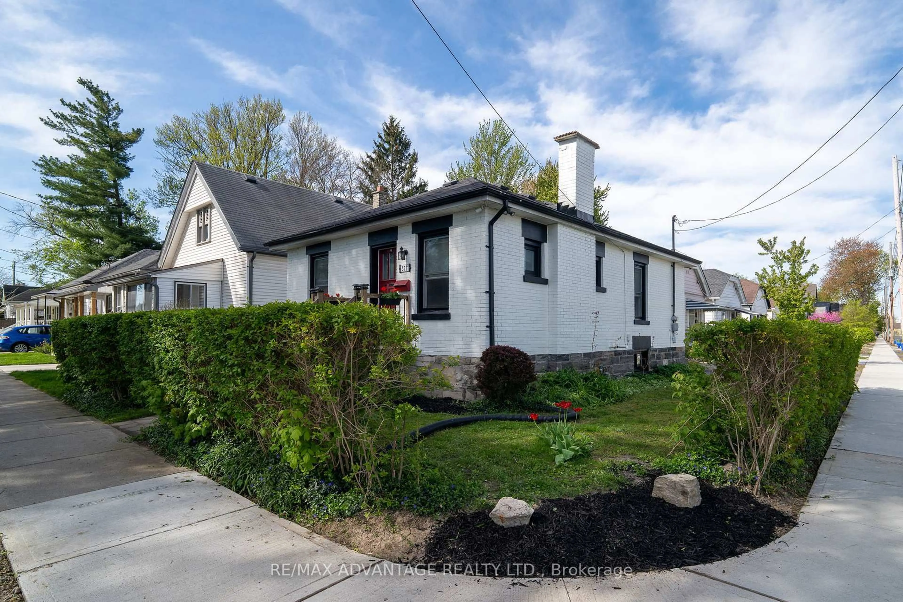 Home with vinyl exterior material, street for 577 English St, London East Ontario N5W 3V5