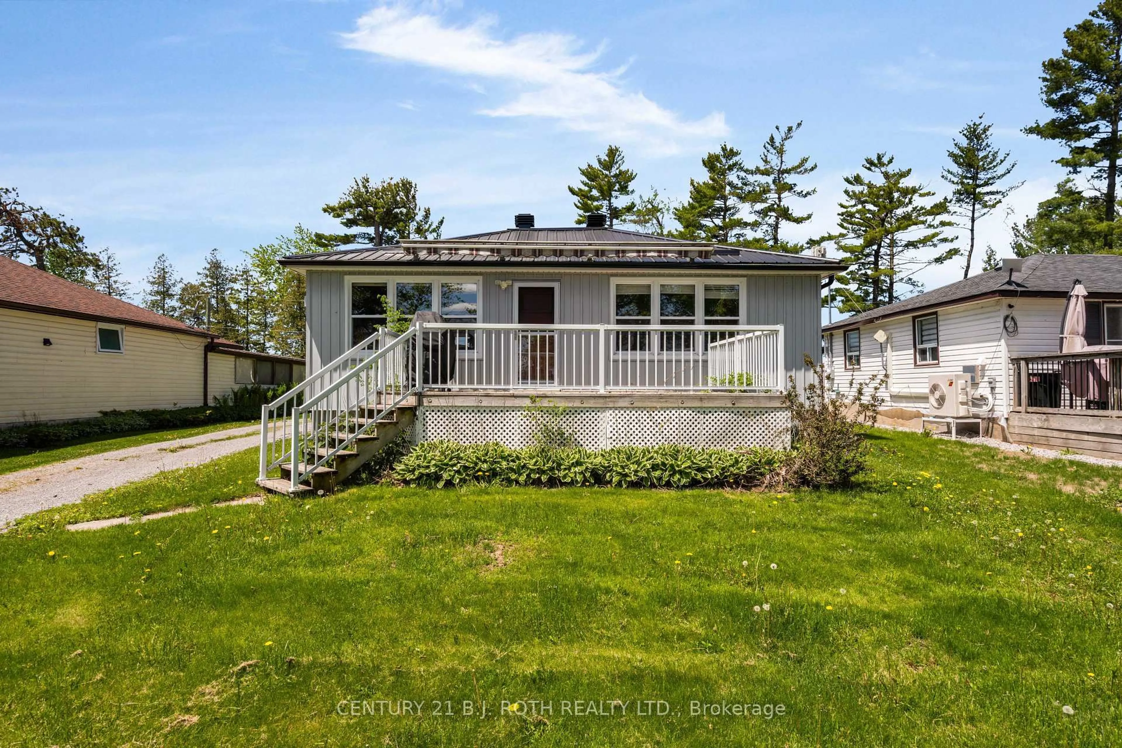 Home with vinyl exterior material, unknown for 239 Avery Point Rd, Kawartha Lakes Ontario L0K 1W0
